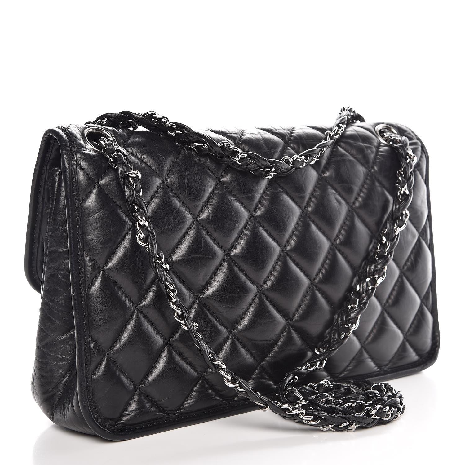 Women's or Men's Chanel 2005 Vintage Soft Distressed Leather Diamond Quilted Classic Flap Bag For Sale