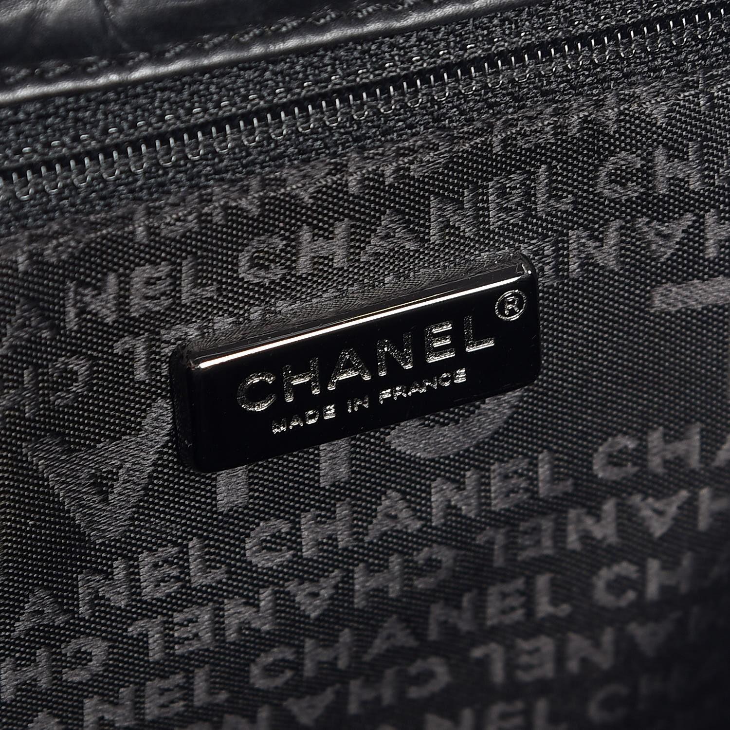 Chanel 2005 Vintage Soft Distressed Leather Diamond Quilted Classic Flap Bag For Sale 3