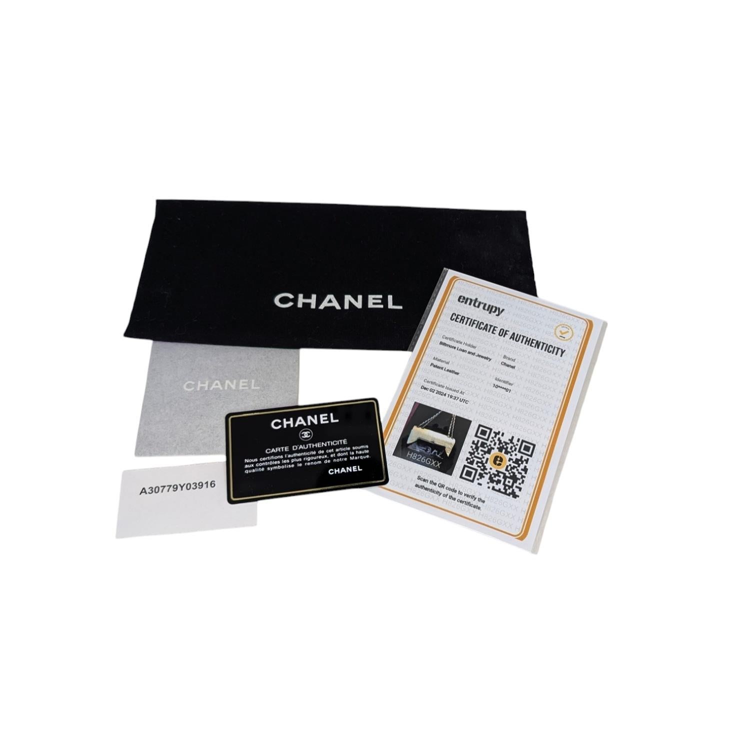 Chanel 2006 Chocolate Bar Lambskin Bicolor Kiss-Lock Flap For Sale 2