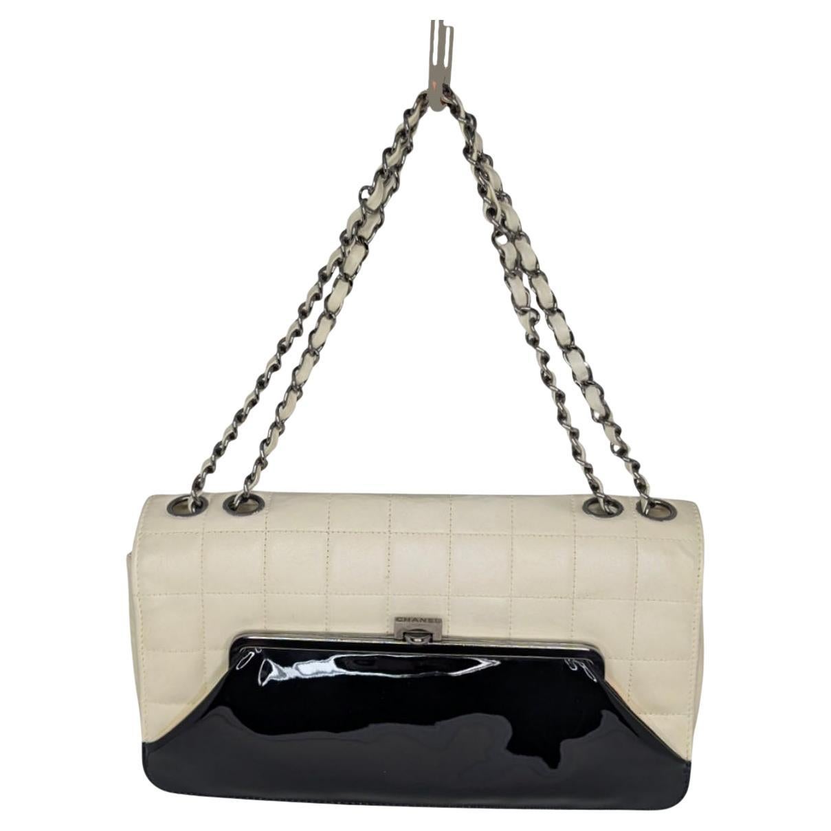 Chanel 2006 Chocolate Bar Lambskin Bicolor Kiss-Lock Flap For Sale