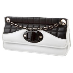 Chanel 2006 Classic Flap Two Tone Limited Edition Schwarz Weiß Lammfell Lange Tasche