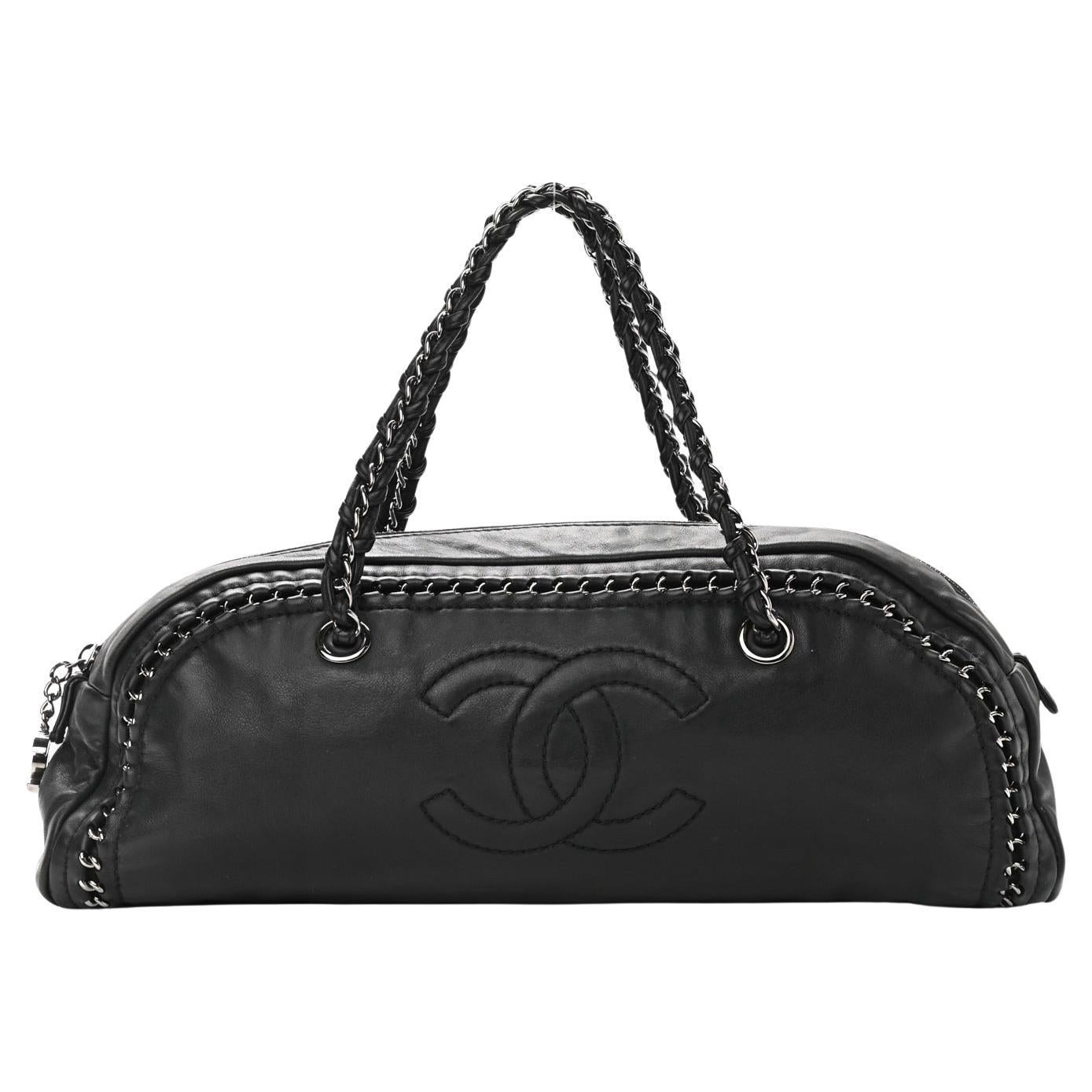 Chanel 2006 Satchel Bowler Silueta Alargada Piel de cordero suave mantecosa Negro en venta