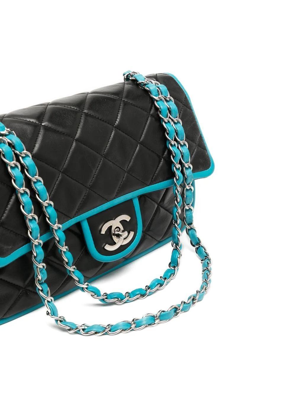 Chanel 2006 Medium Double Classic Flap in Black Lambskin Turquoise Piping Bag In Good Condition For Sale In Miami, FL