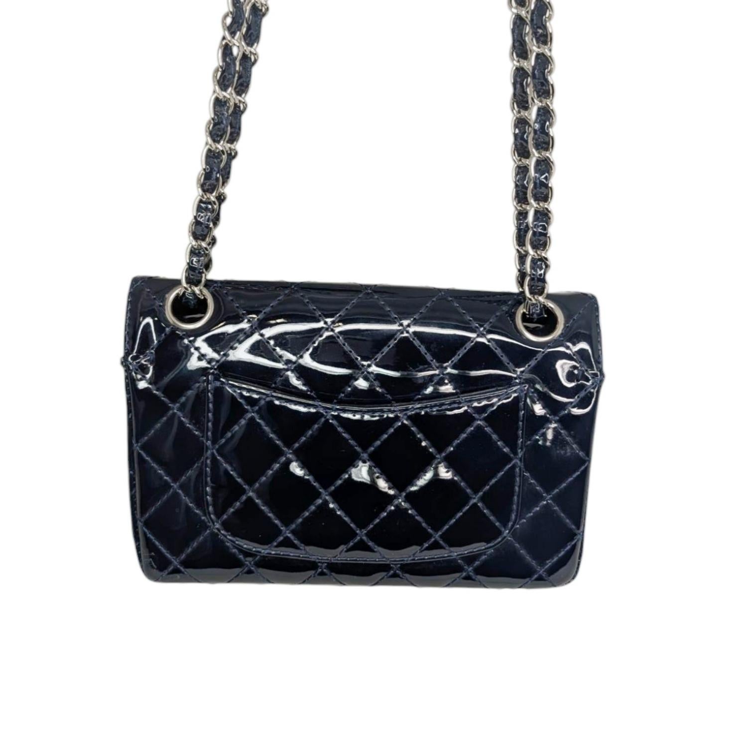 Chanel 2006 Charol Piel de Becerro Clásico Rectángulo Mini Solapa Doble Negro en venta
