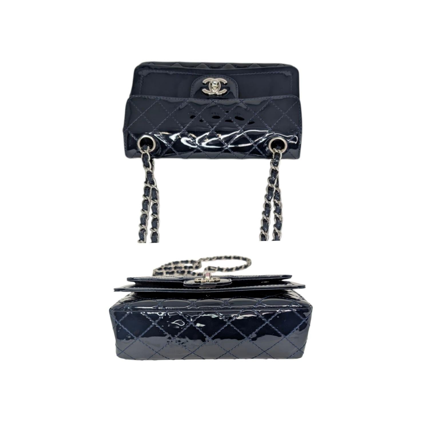 Chanel 2006 Charol Piel de Becerro Clásico Rectángulo Mini Solapa Doble en venta 1