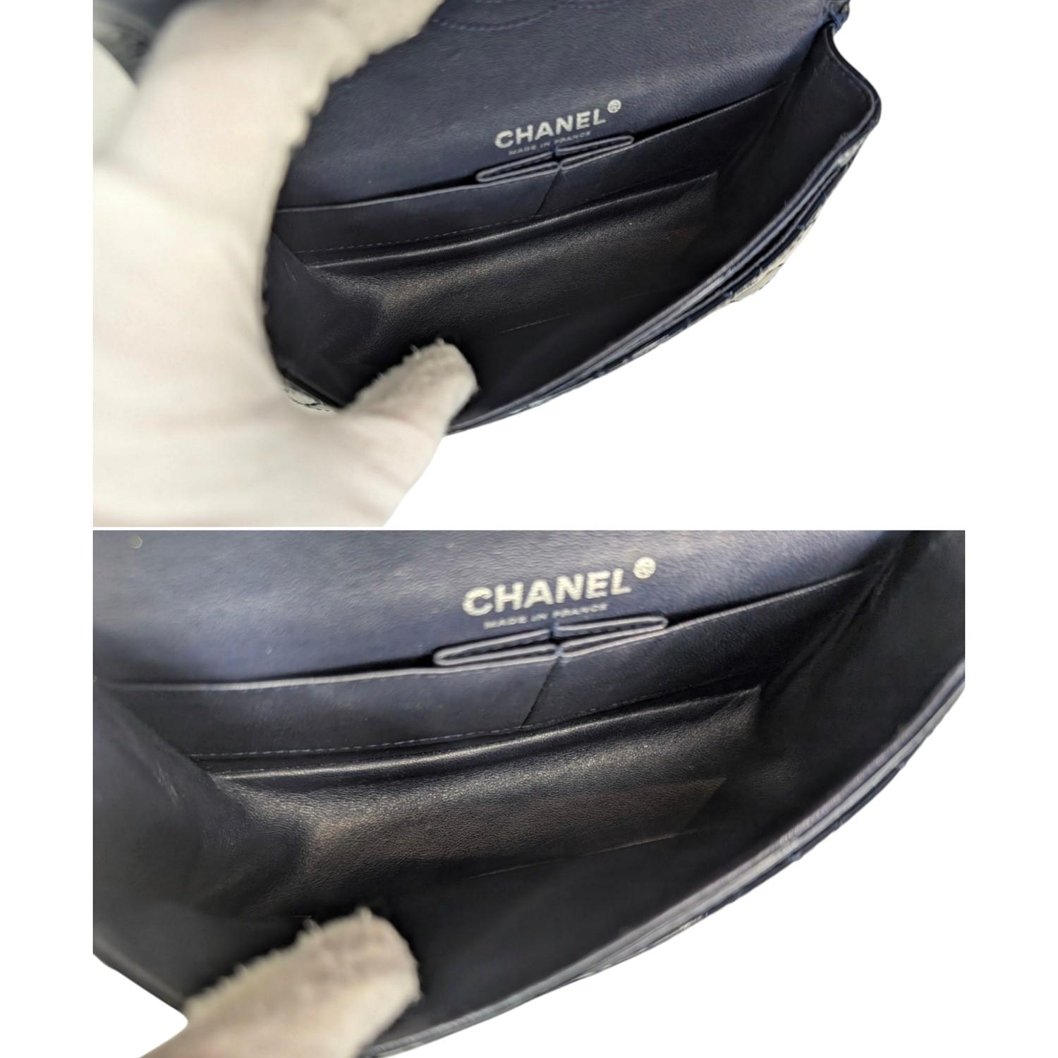 Chanel 2006 Charol Piel de Becerro Clásico Rectángulo Mini Solapa Doble en venta 4