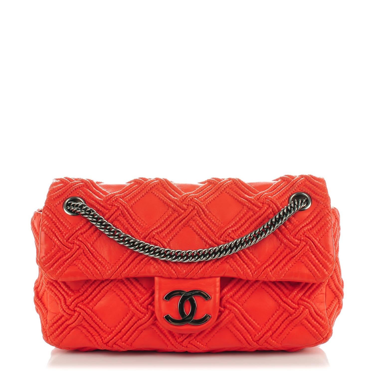 Chanel 2006 Rare Neon Red Coral Soft Lambskin Stitched Medium Classic Flap Bag For Sale 1