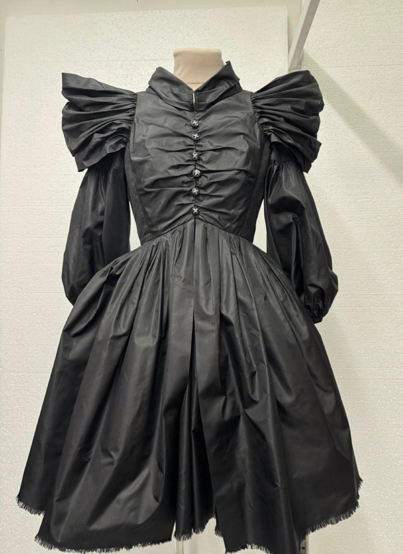 Chanel 2006 Rarest Baroque Style Runway Black Dress 34 FR 2