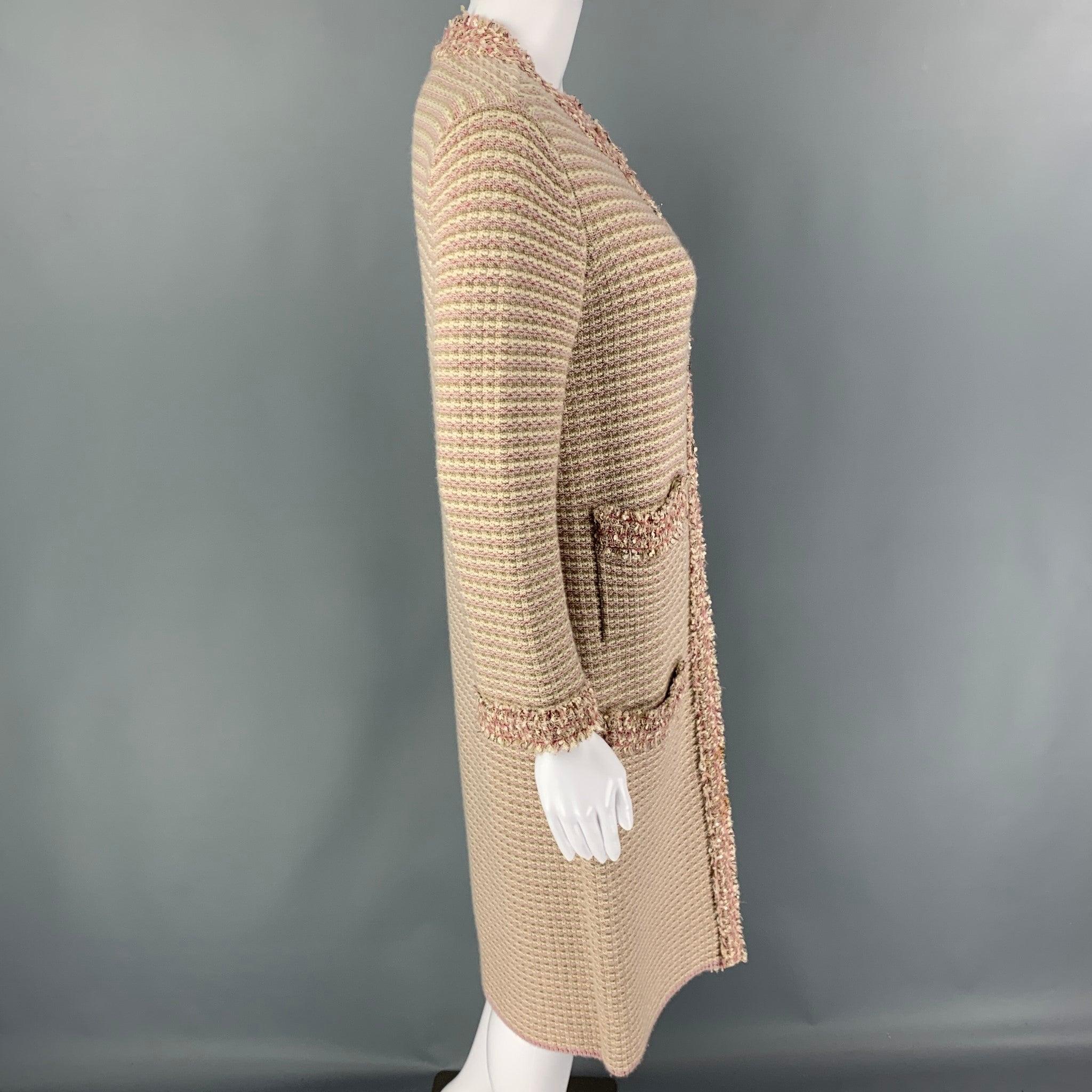 CHANEL 2006 Size 6 Pink Cream Cashmere Blend Textured Long Cardigan In Good Condition For Sale In San Francisco, CA