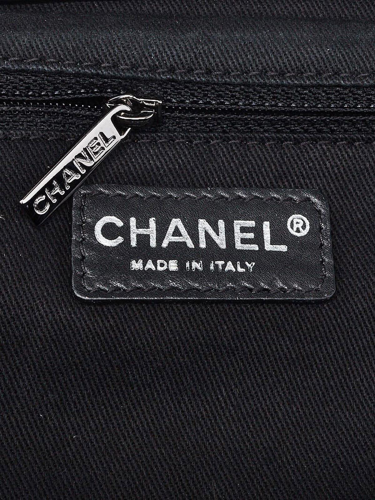 Chanel 2006 Small Patent Flap Bag Kiss lock Multi Compartment Shoulder Tote Bag in vendita 6