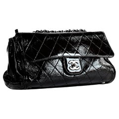 Chanel 2006 Small Patent Flap Bag Kiss lock Multi Compartment Shoulder Tote Bag