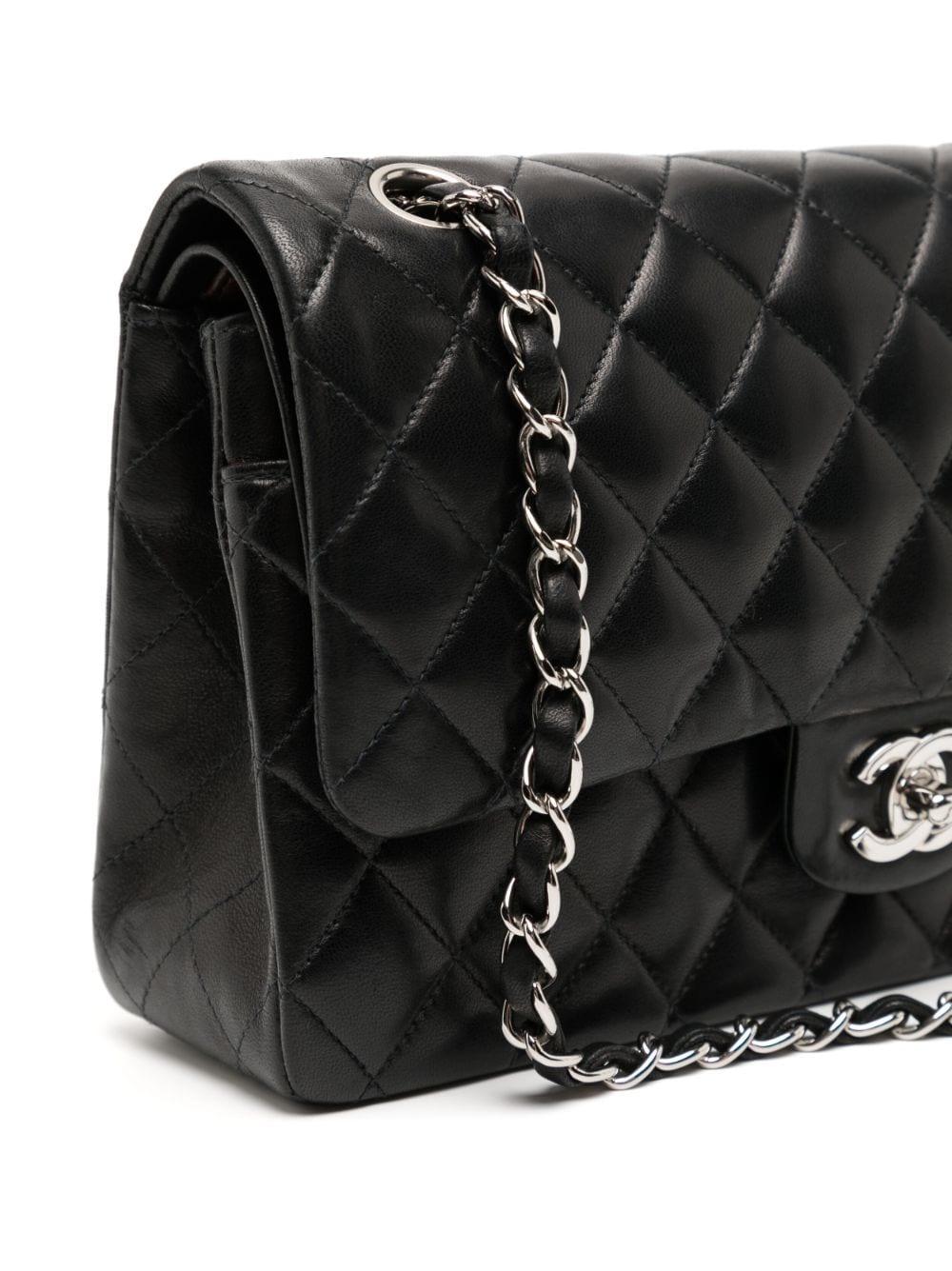 Chanel 2006 Vintage 2.55 Quilted Lambskin Medium Classic Double Flap Bag  For Sale 3