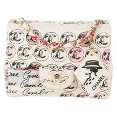 Chanel 2006 Vintage Graffiti Creme Multicolor Mini Quadratische CC Logo Print Klappentasche