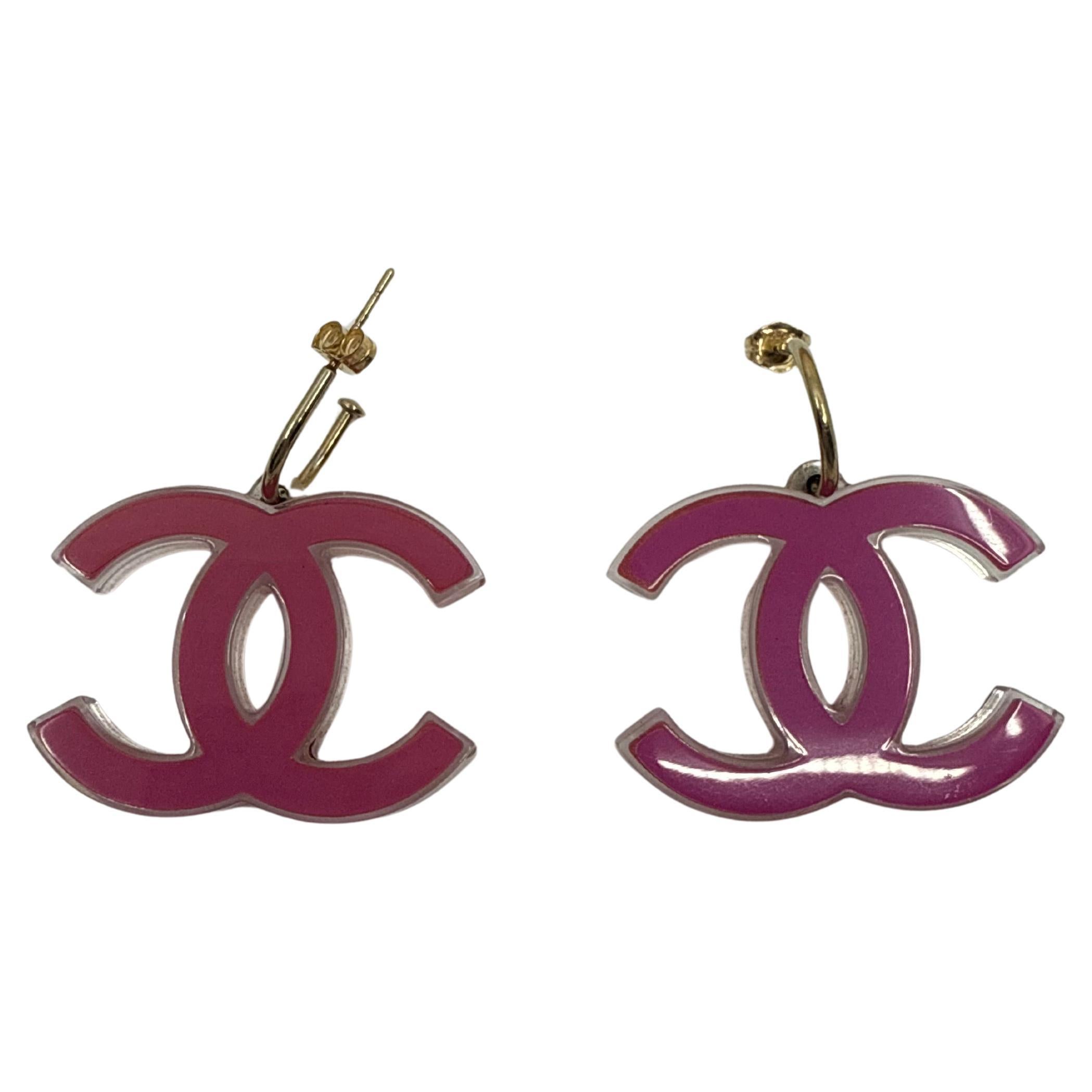 Orecchini Chanel 2007 Barbie Pink Lucite CC in vendita