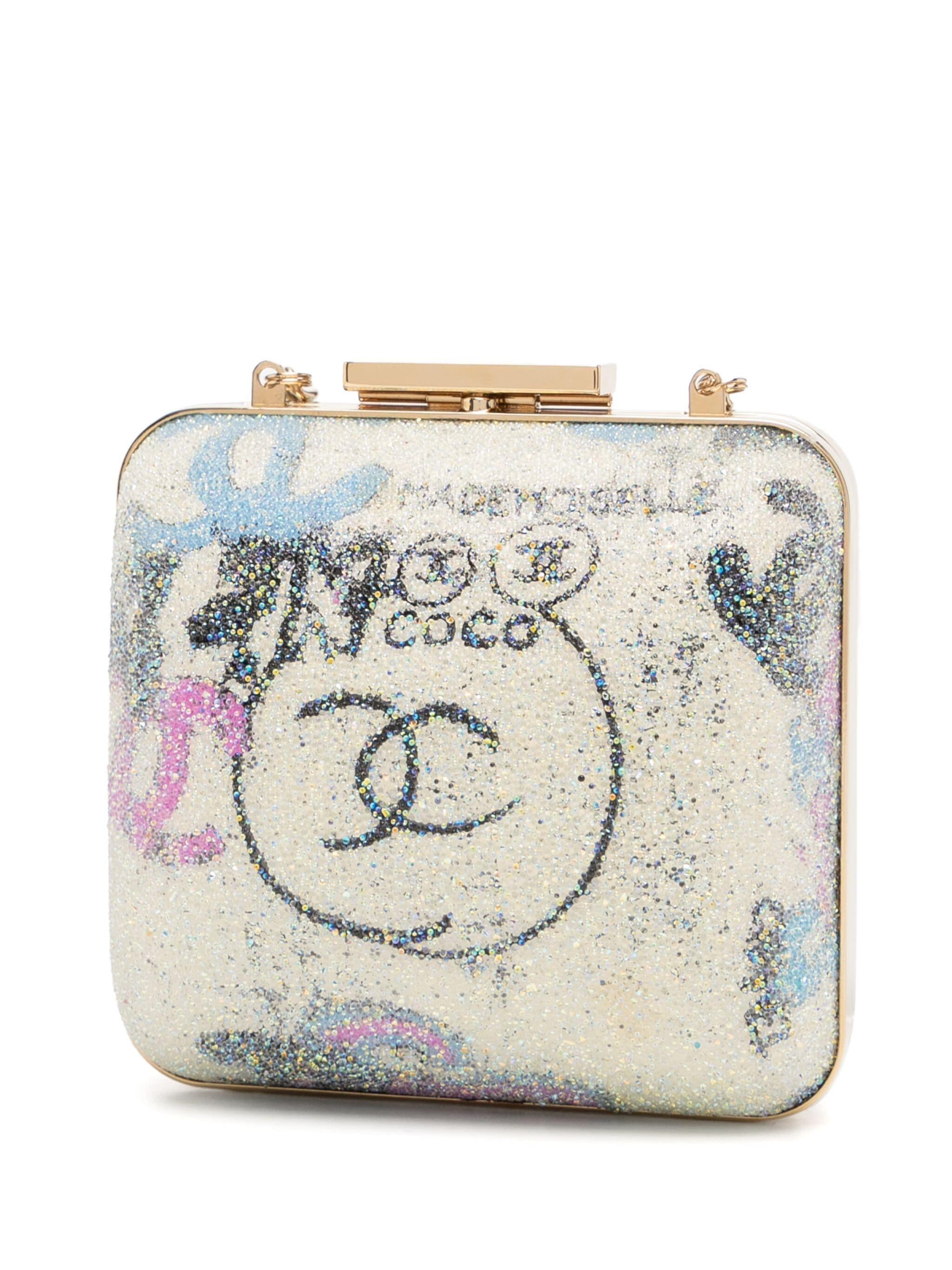 Chanel 2007 Iridescent Graphic Print Rare Minaudière Clutch Bag In Excellent Condition For Sale In Miami, FL
