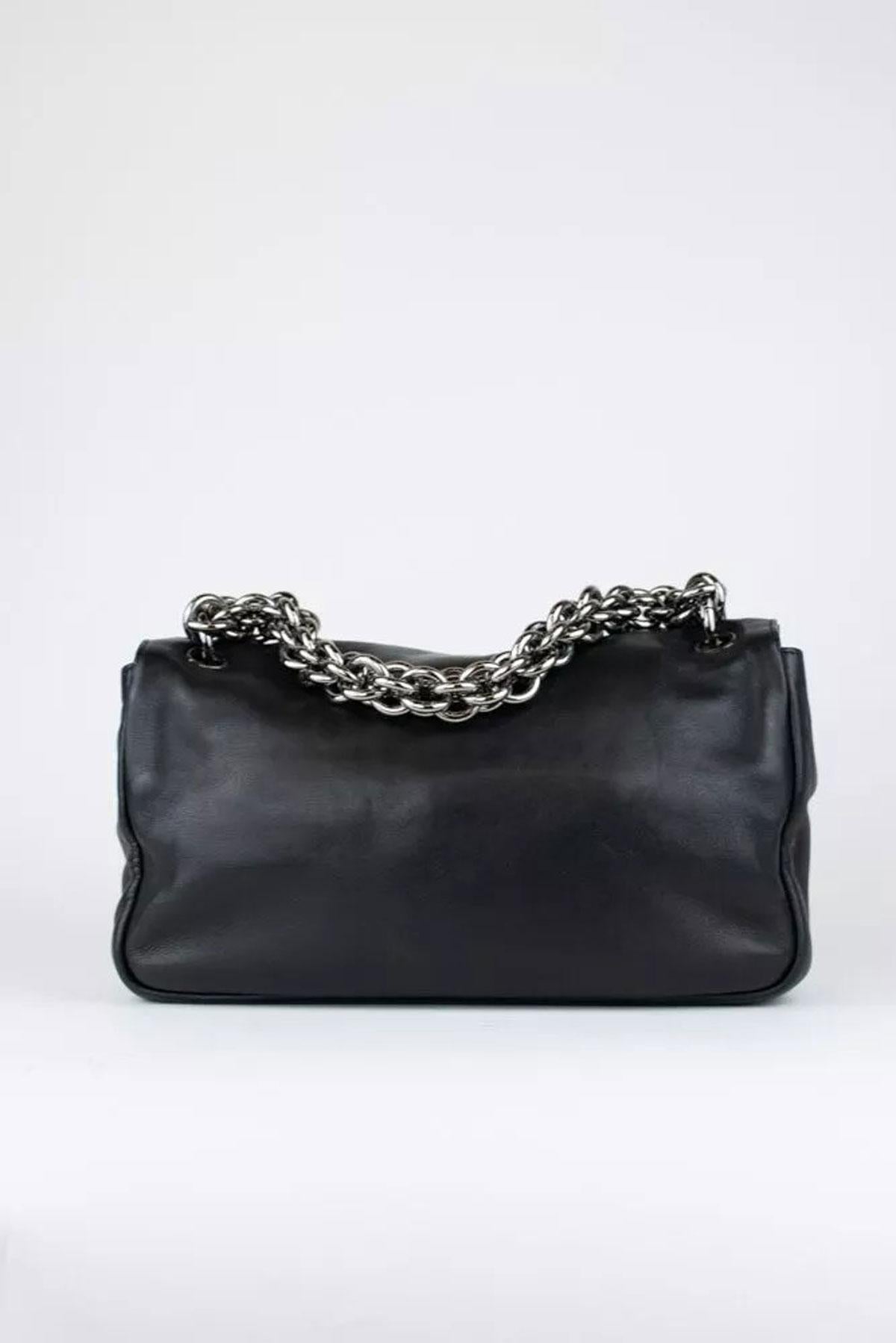 Chanel 2007 Rare Modern Thick Chunky Chain Soft Lambskin Classic Flap Bag In Good Condition For Sale In Miami, FL