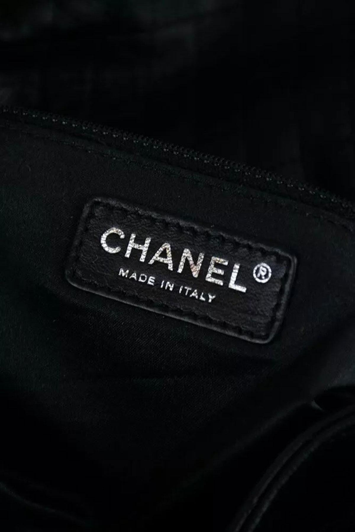Chanel 2007 Rare Modern Thick Chunky Chain Soft Lambskin Classic Flap Bag For Sale 4