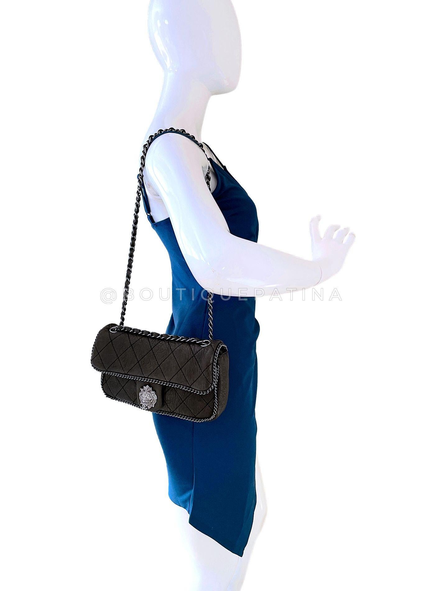 Chanel 2007 Vintage Black Leo the Lionhead Lion Flap Bag RHW 68663 en vente 11