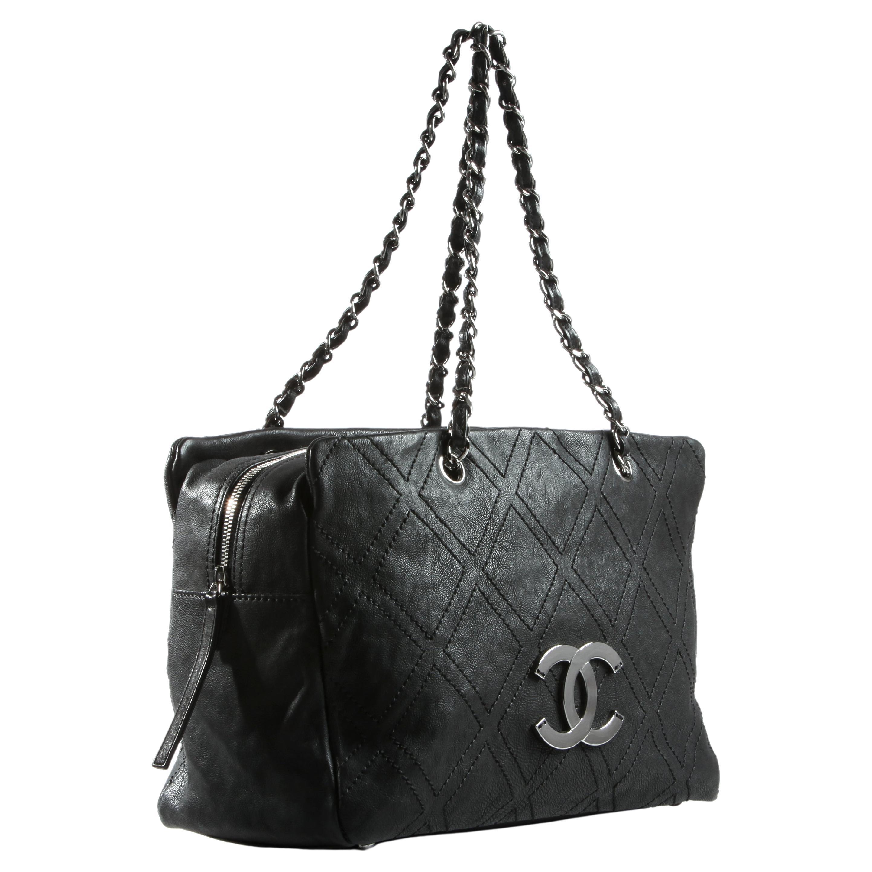 Chanel 2007 Vintage Calfskin Leather Large Jumbo CC Logo Black Shopping Tote For Sale 10