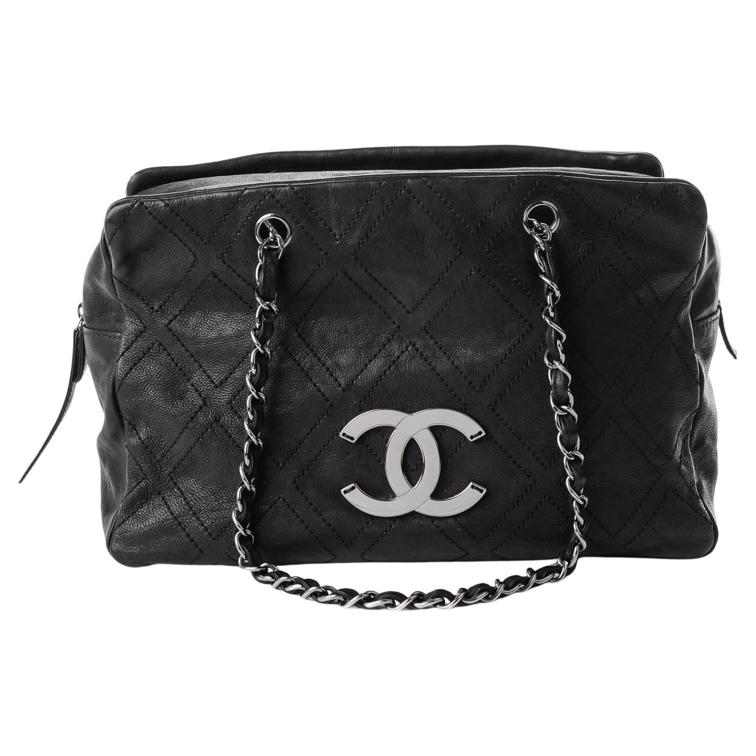 Chanel 2007 Vintage Calfskin Leather Large Jumbo CC Logo Black Shopping Tote For Sale