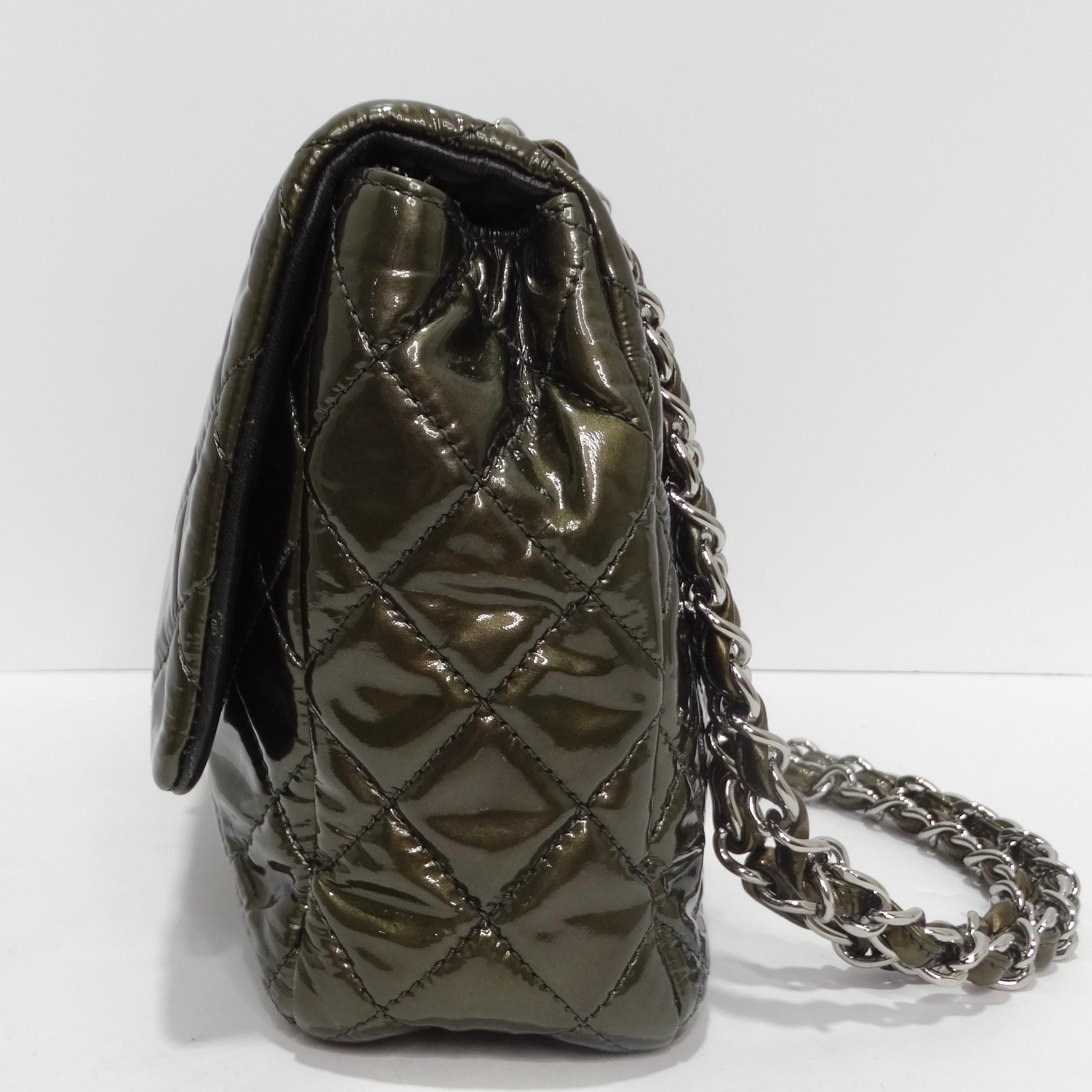 Chanel 2008-2009 Metallic Patent Quilted Jumbo Single Flap Green For Sale 1