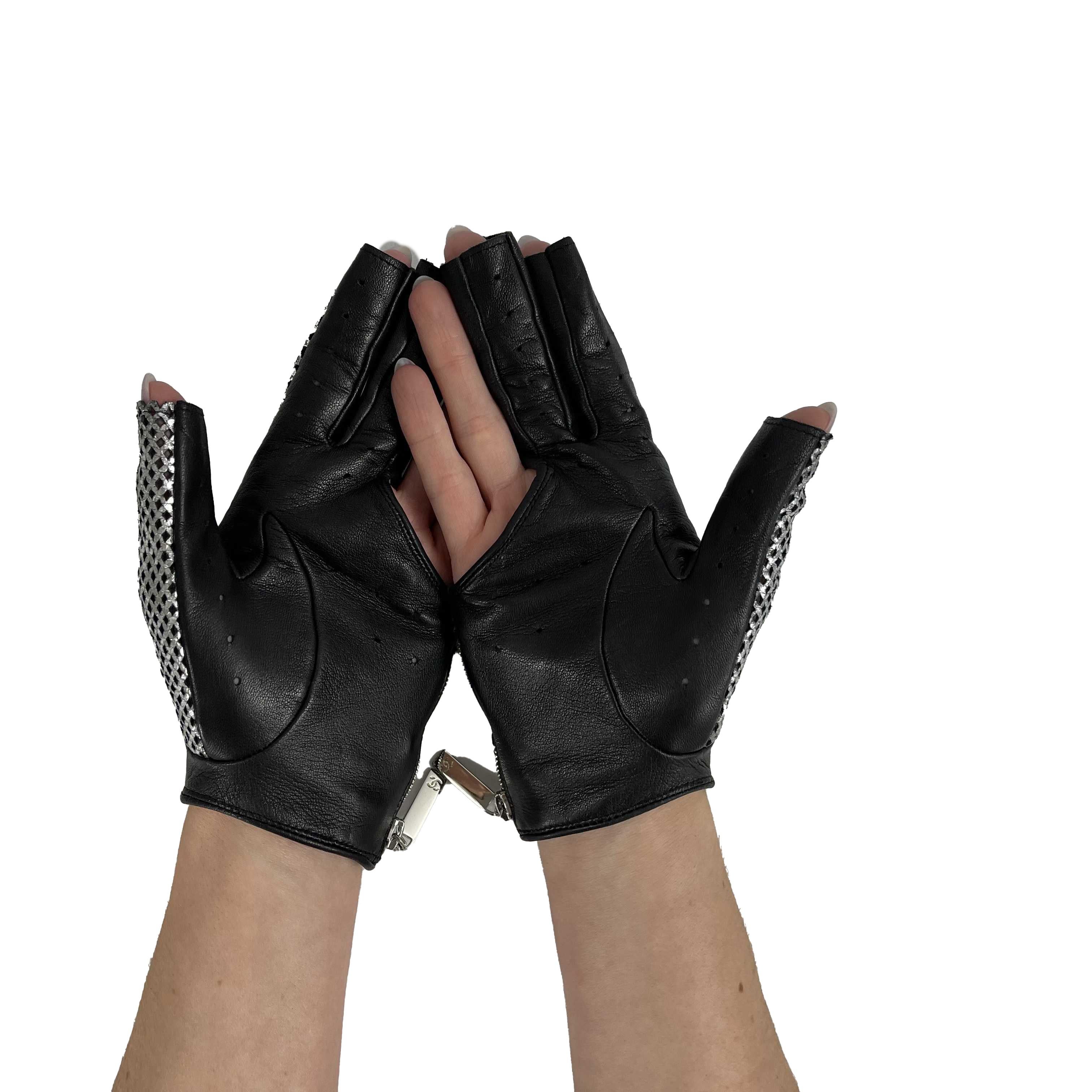 CHANEL 2008 Act 1 Black / Metallic Silver Mesh Leather Gloves 7.5 6