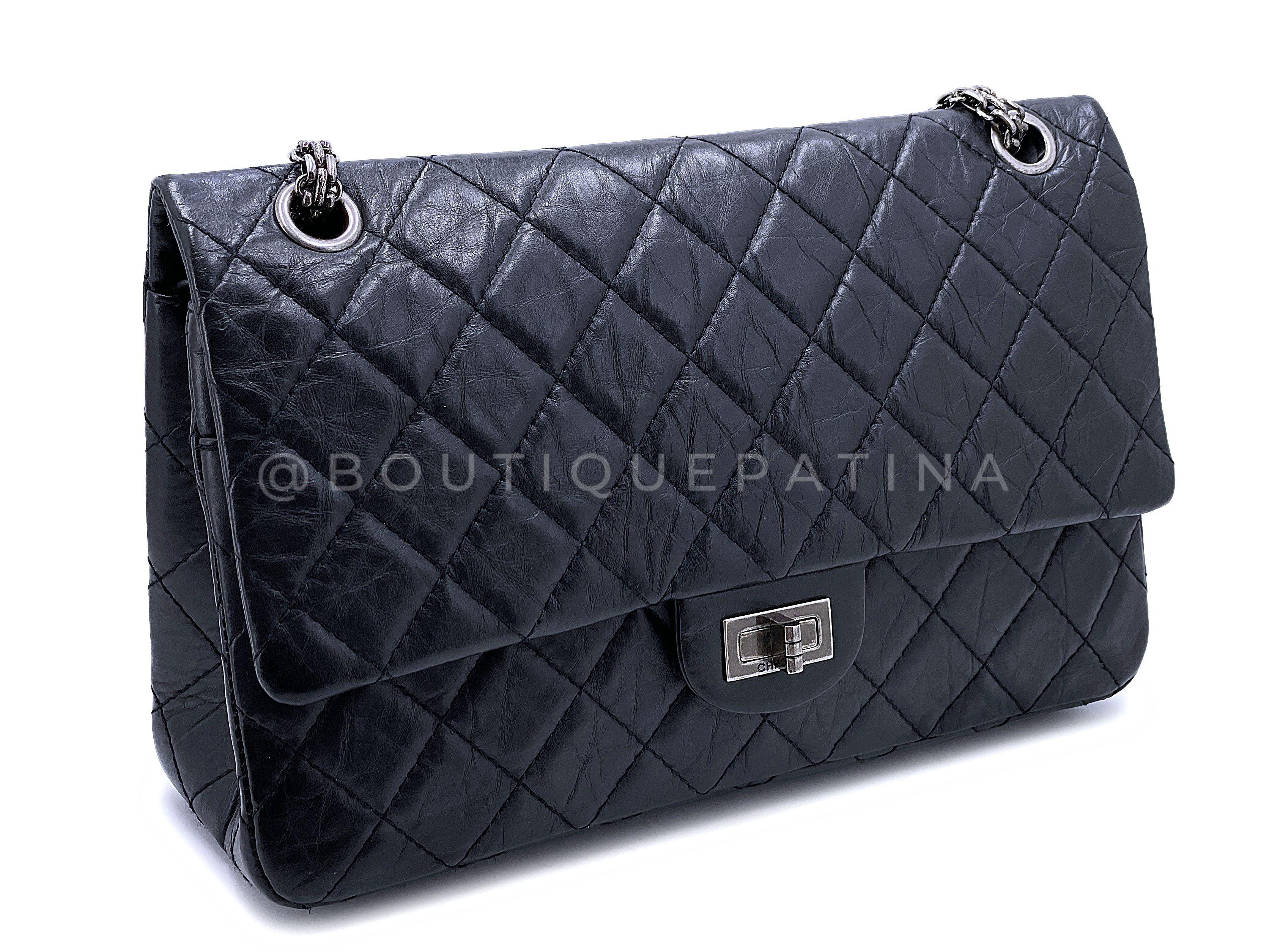 Chanel 2008 Black Reissue 2.55 Classic Double Flap Bag 226 Medium 67022 In Excellent Condition In Costa Mesa, CA