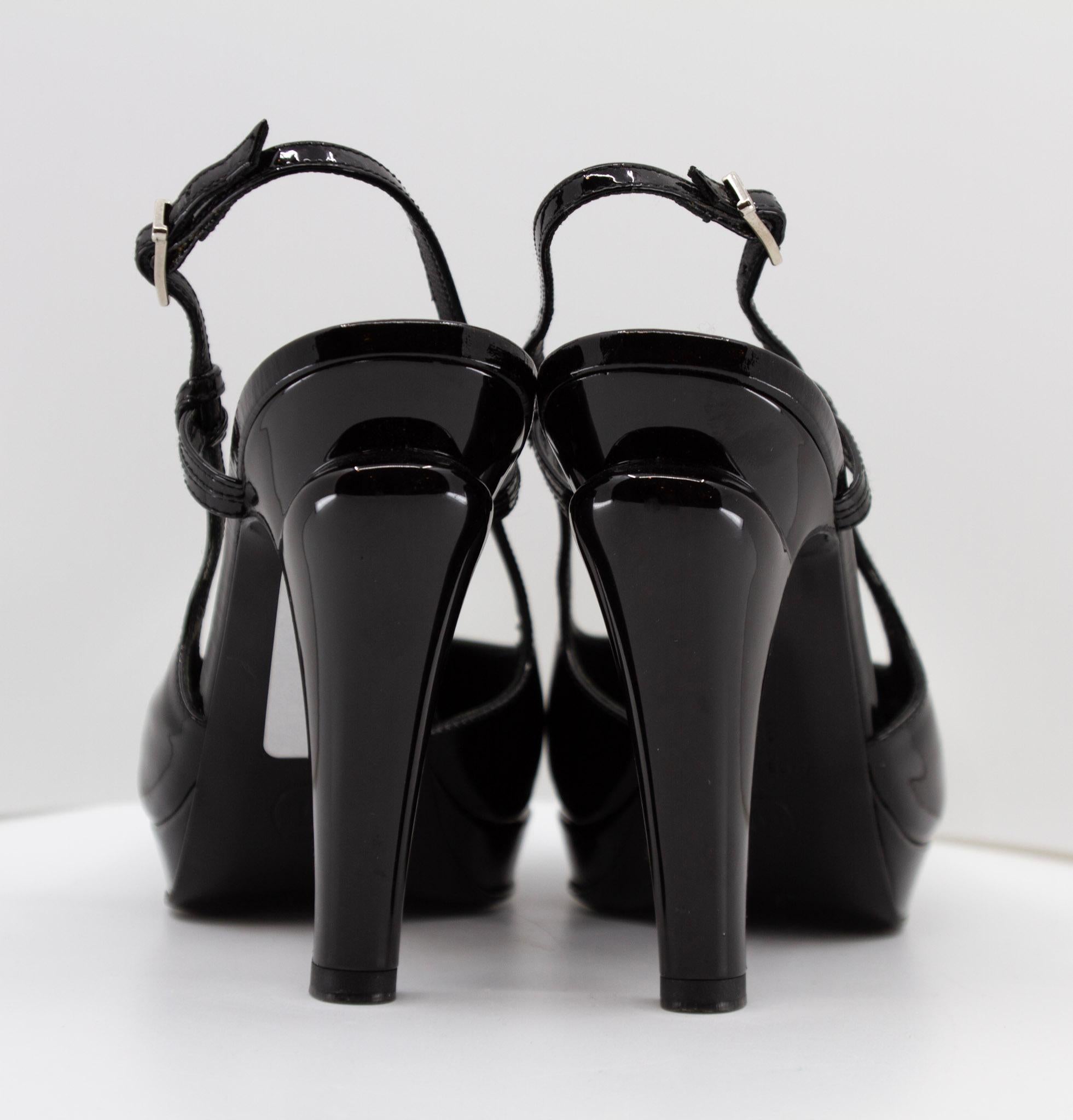 Chanel 2008 Black & White Patent Leather Slingback Heels  For Sale 1