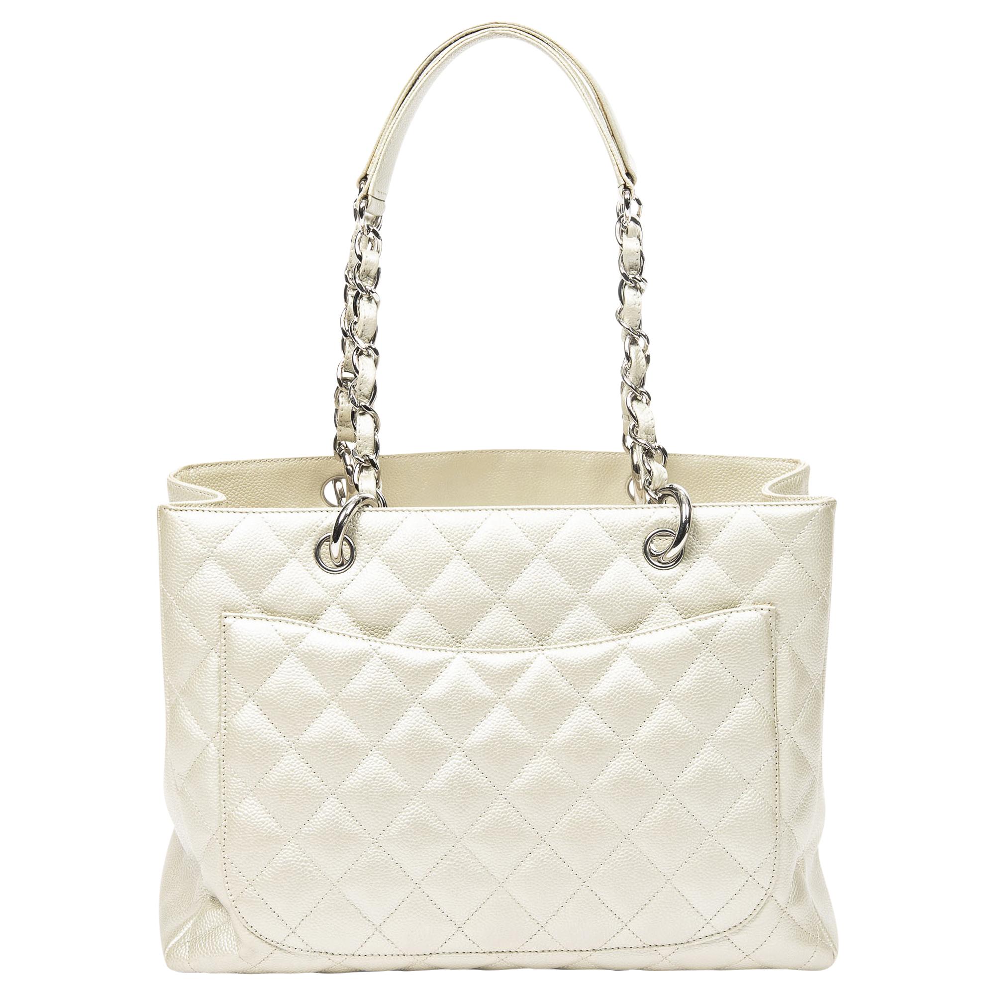 Chanel 2008 Champagne Quilted Tote In Good Condition For Sale In Atlanta, GA