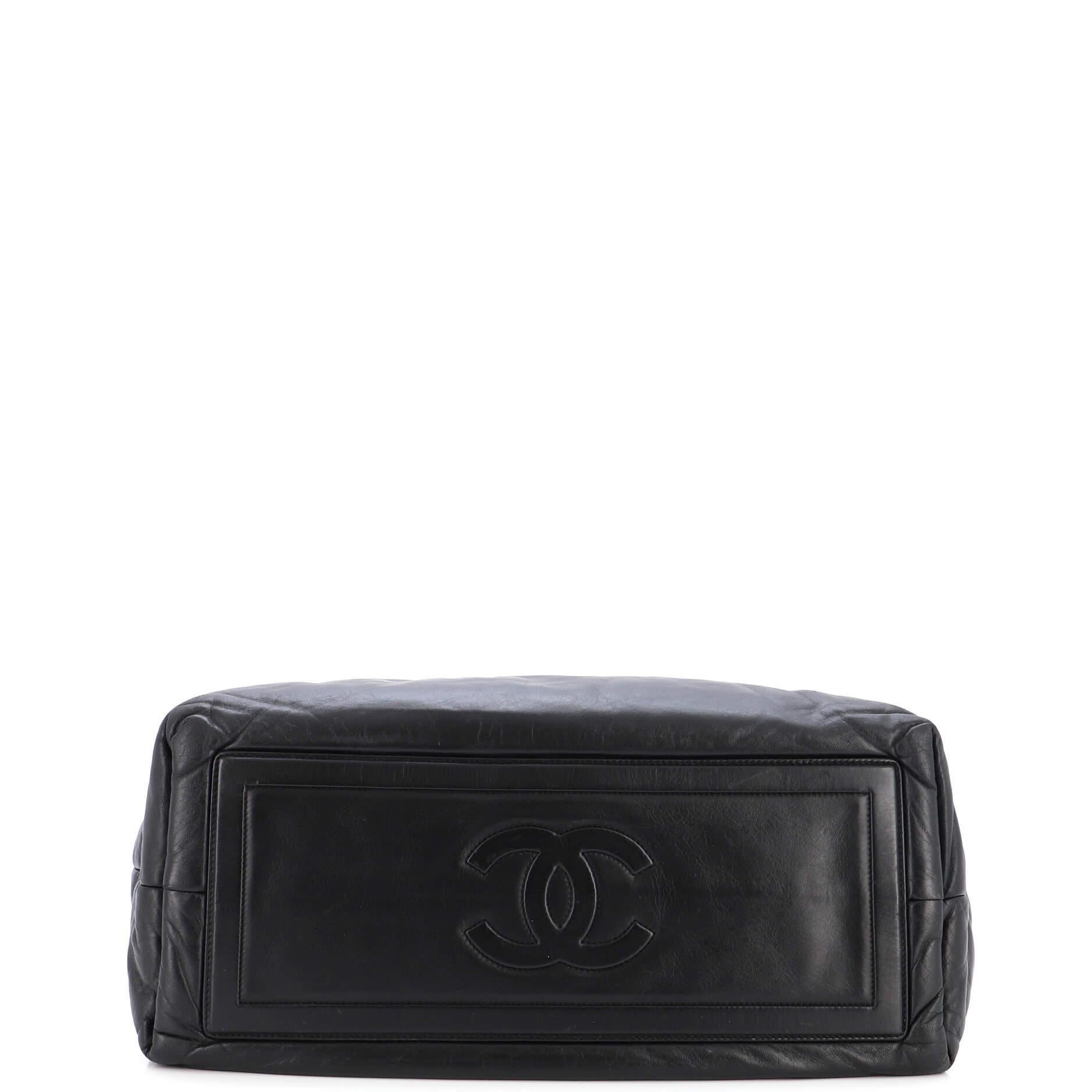 Chanel 2008 Cocoon Réversible Large Black Red Lambskin Travel Tote Carry On Bag  en vente 7