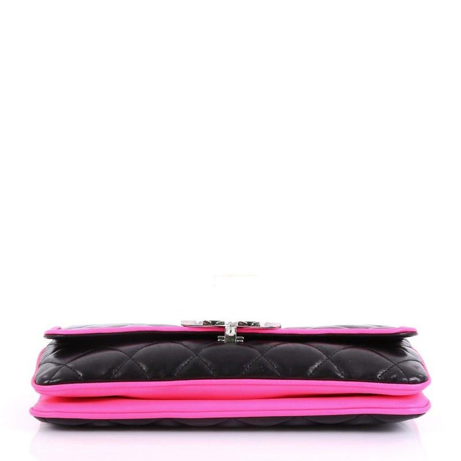 Chanel 2008 Cruise Black Pink Small Medium Logo Accordion Classic Flap Bag  en vente 4