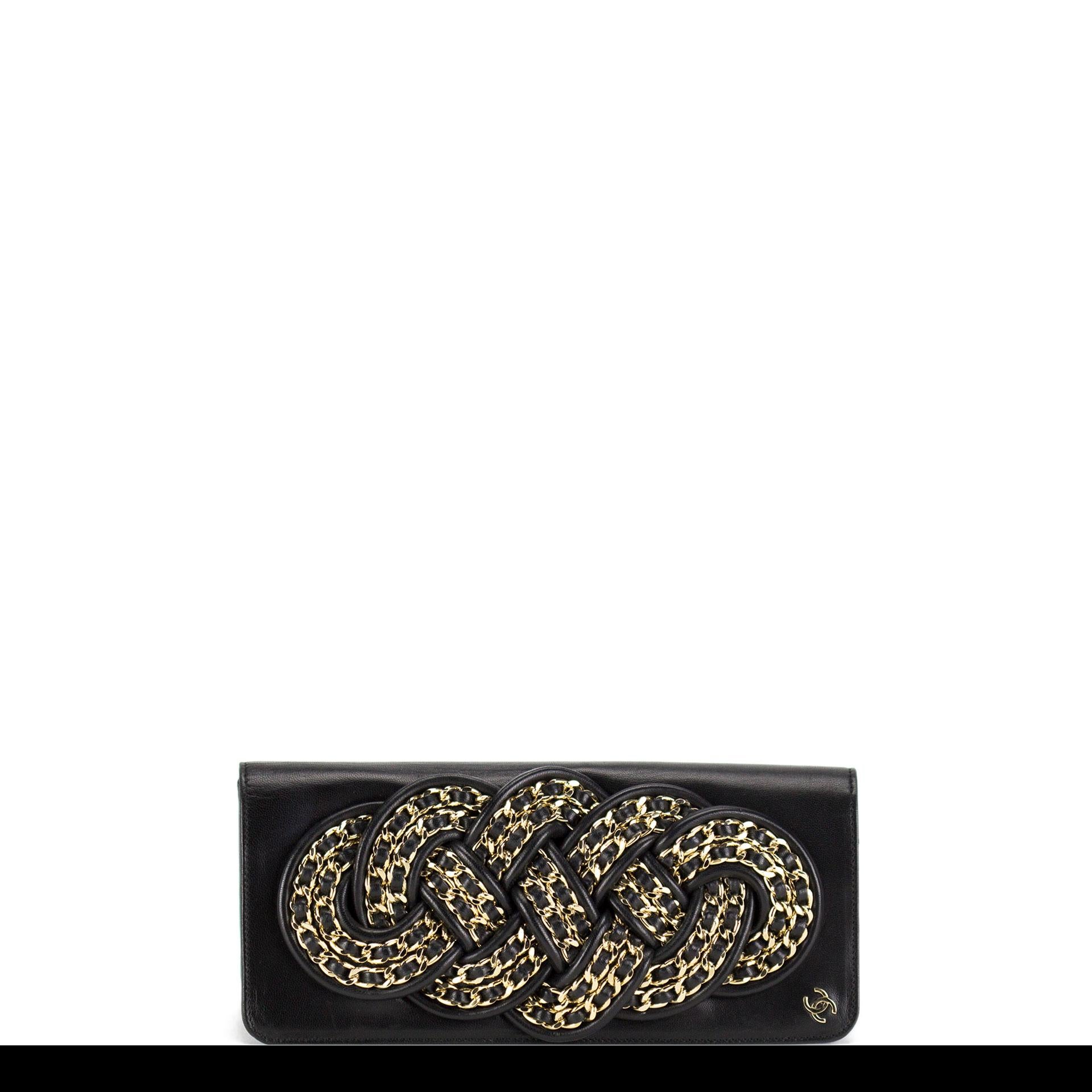 Chanel 2008 Gold Twisted Iconic Chain Braided Knotted Rare Black Lambskin Clutch For Sale 5