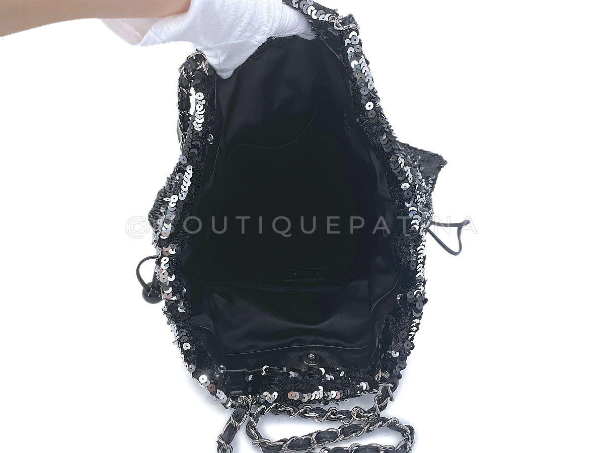 Chanel 2008 Limited XL Summer Nights Reversible Sequin Tote Bag 67793 en vente 8