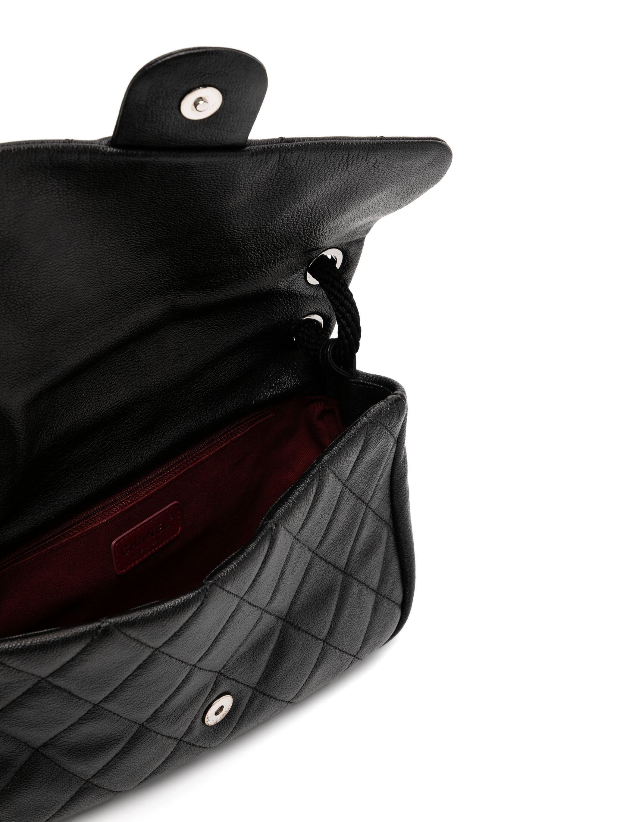 Women's or Men's Chanel 2008 Medium Classic Yacht Zippered Expandable Rubber Flap Bag For Sale