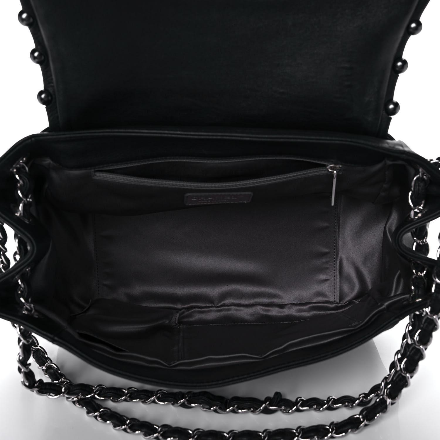 Chanel 2008 Pearl CC Flap Classic Soft Lambskin Shoulder Crossbody Bag In Excellent Condition For Sale In Miami, FL