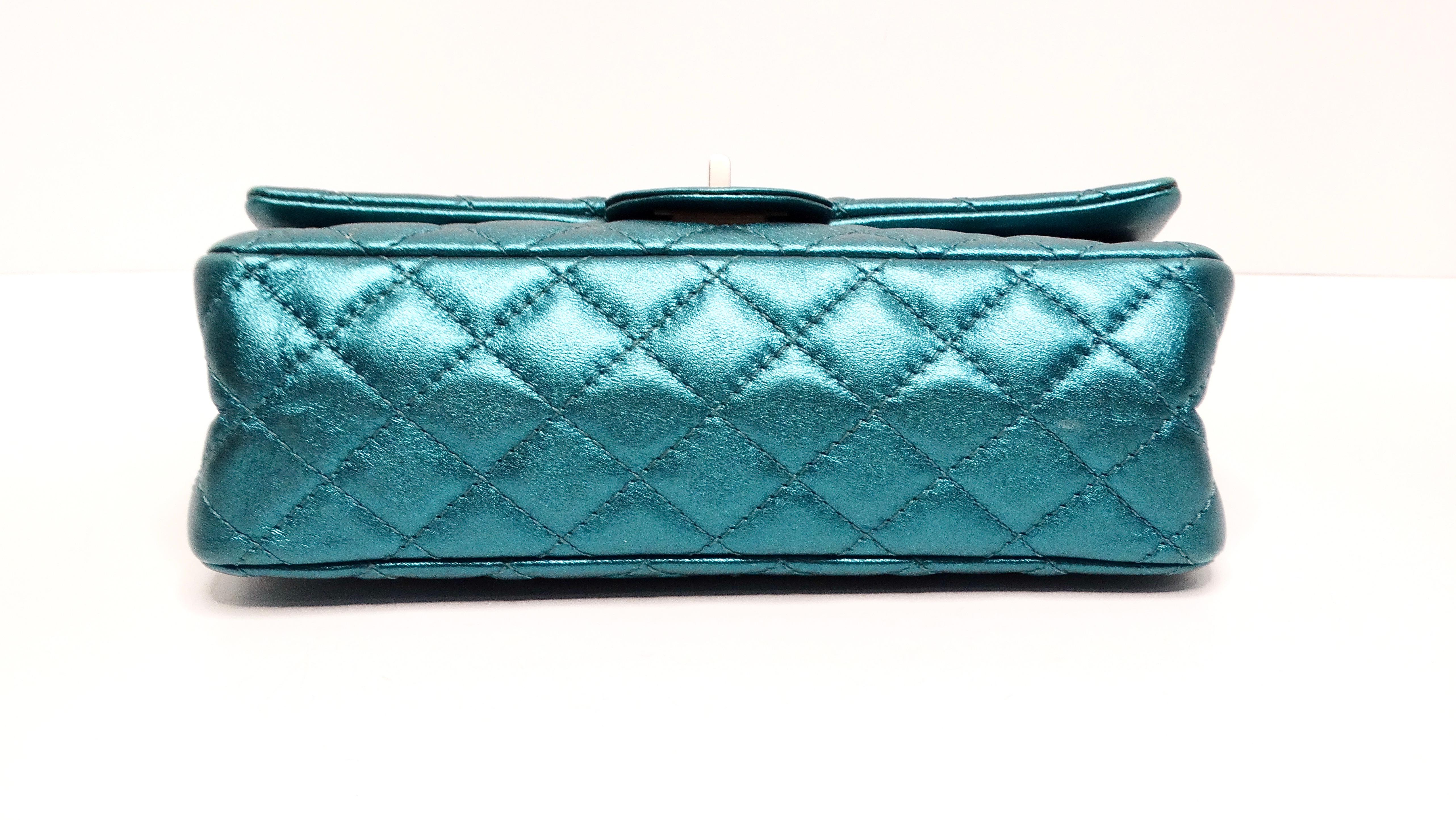 Chanel 2008 Reissue 2.55 Mademoiselle Metallic Turquoise Leather Shoulder Bag For Sale 6