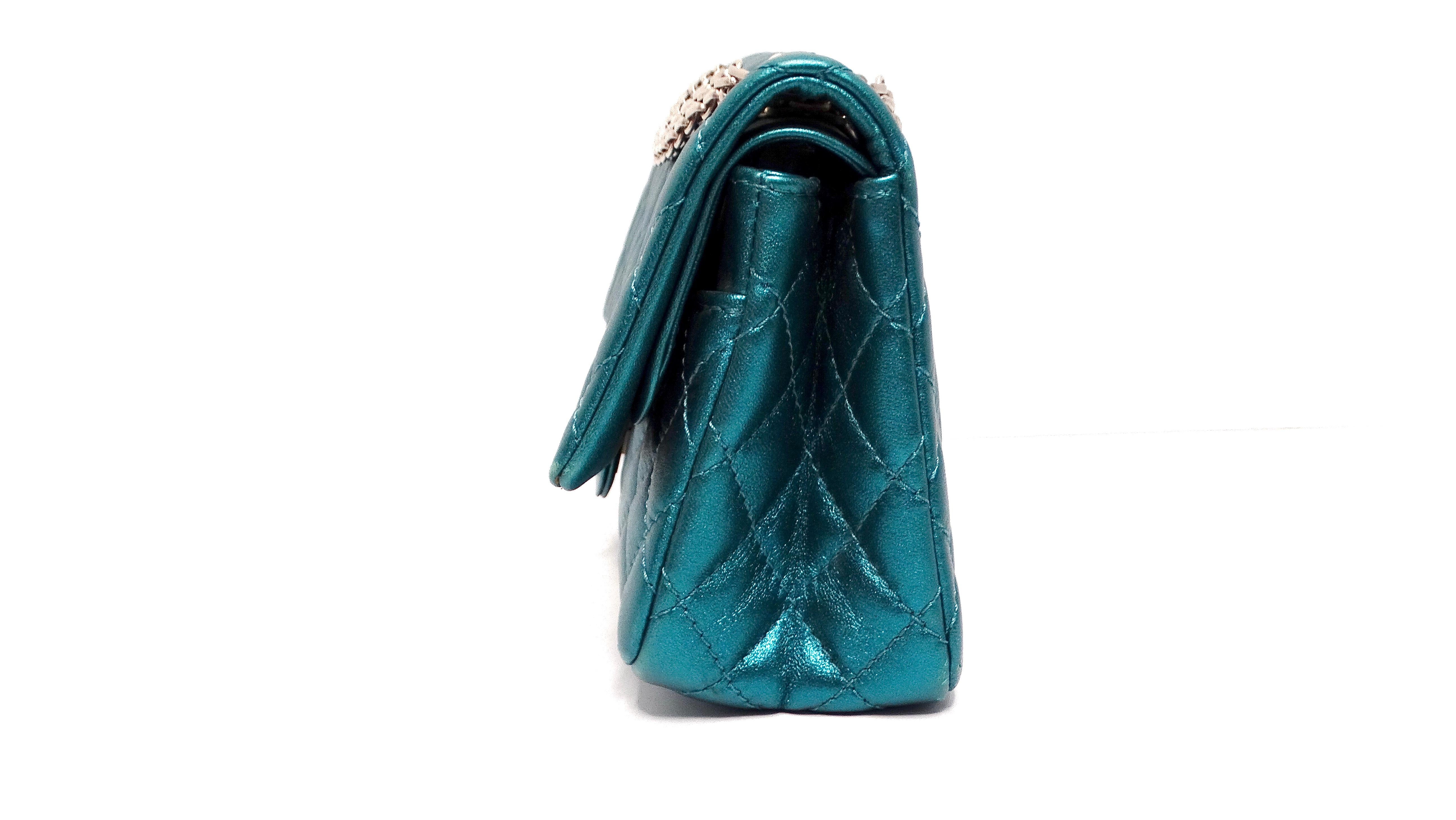 Chanel 2008 Reissue 2.55 Mademoiselle Metallic Turquoise Leather Shoulder Bag For Sale 7
