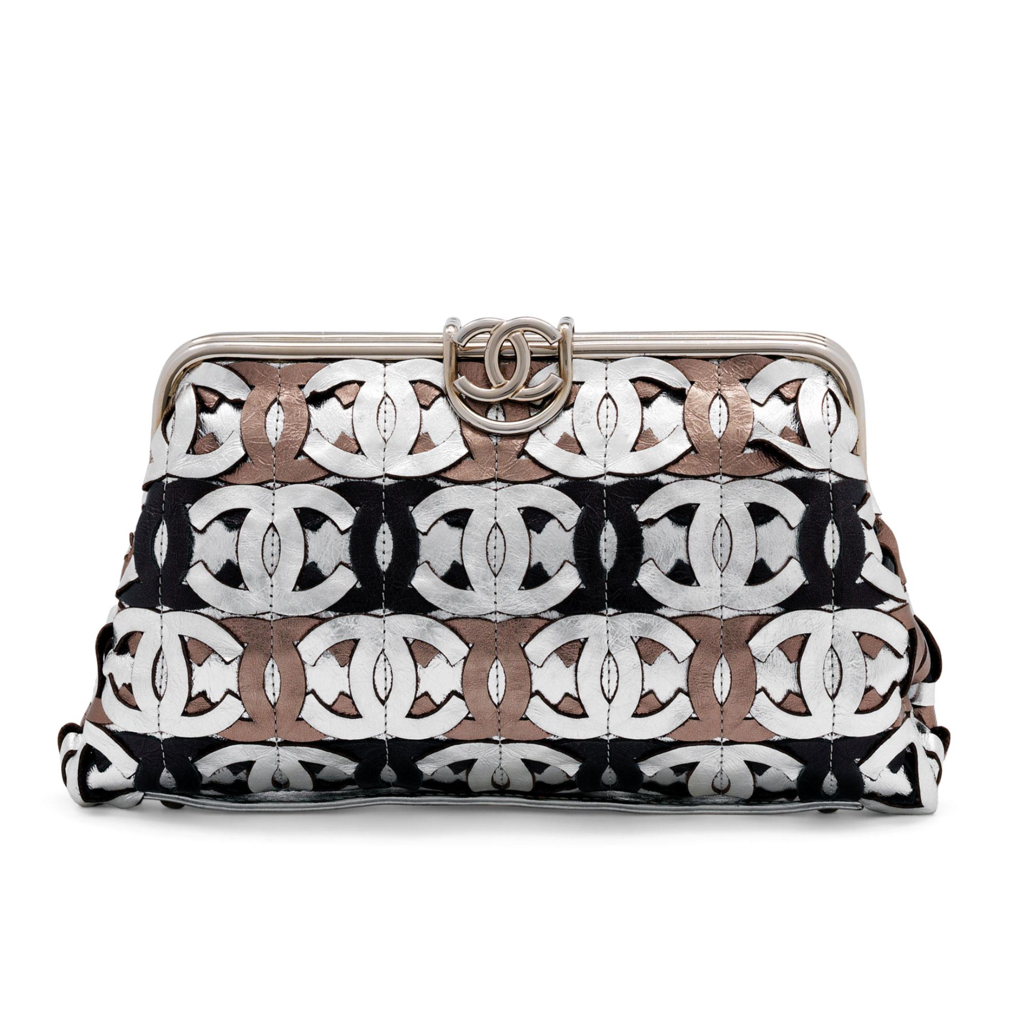 Chanel 2008 Runway Limited Edition Laser CC Metallic Silver Bronze Gold Clutch Unisexe en vente