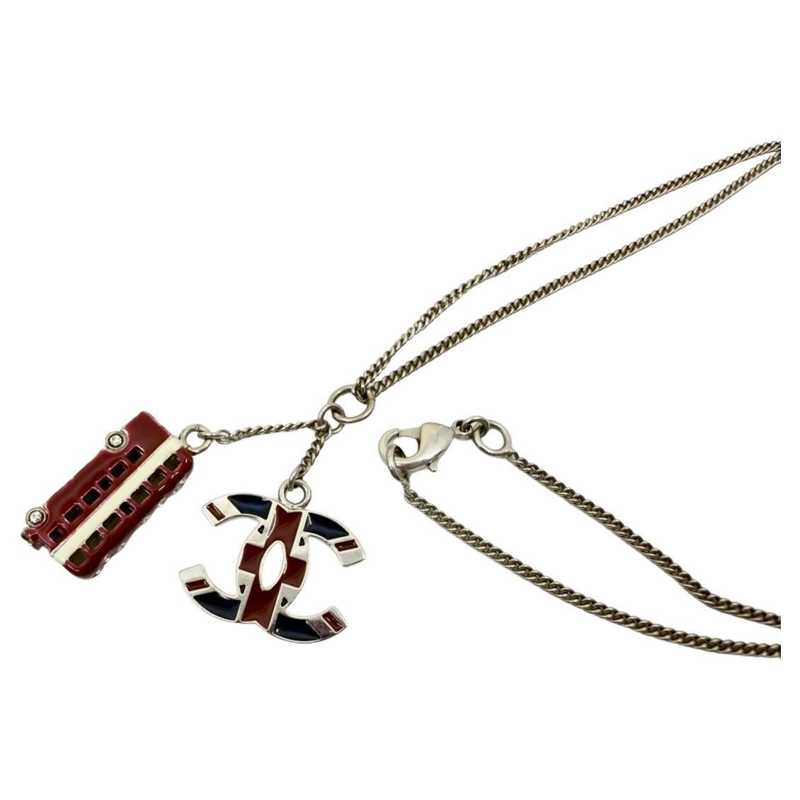 Collana Chanel 2008 Bandiera UK Bus Union Jack CC