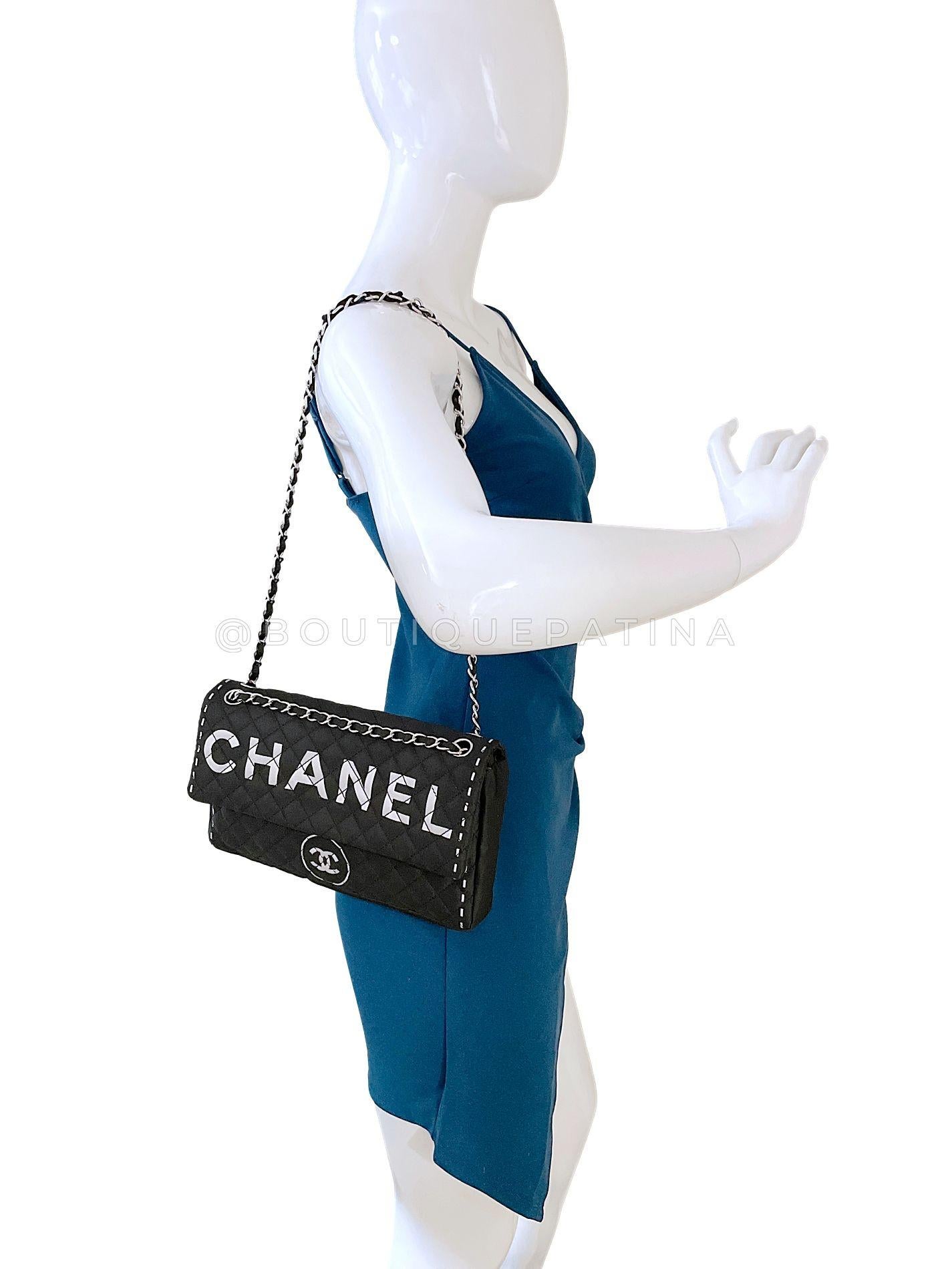 Chanel 2008 Vintage Black Logomania Logo Printed Flap Bag SHW 68523 en vente 9