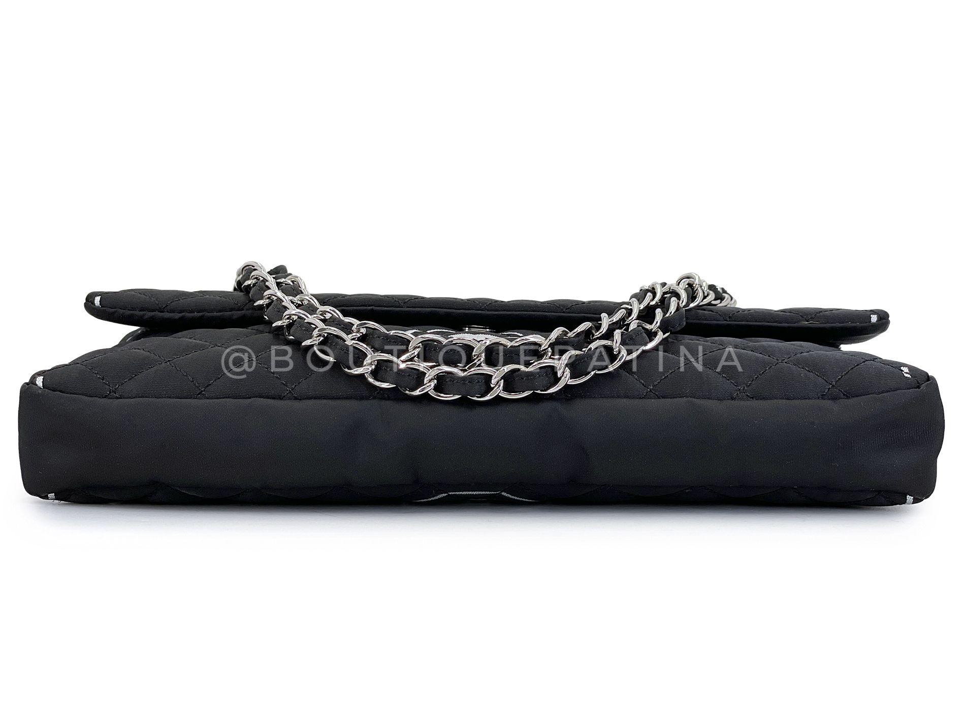 Chanel 2008 Vintage Black Logomania Logo Printed Flap Bag SHW 68523 en vente 1