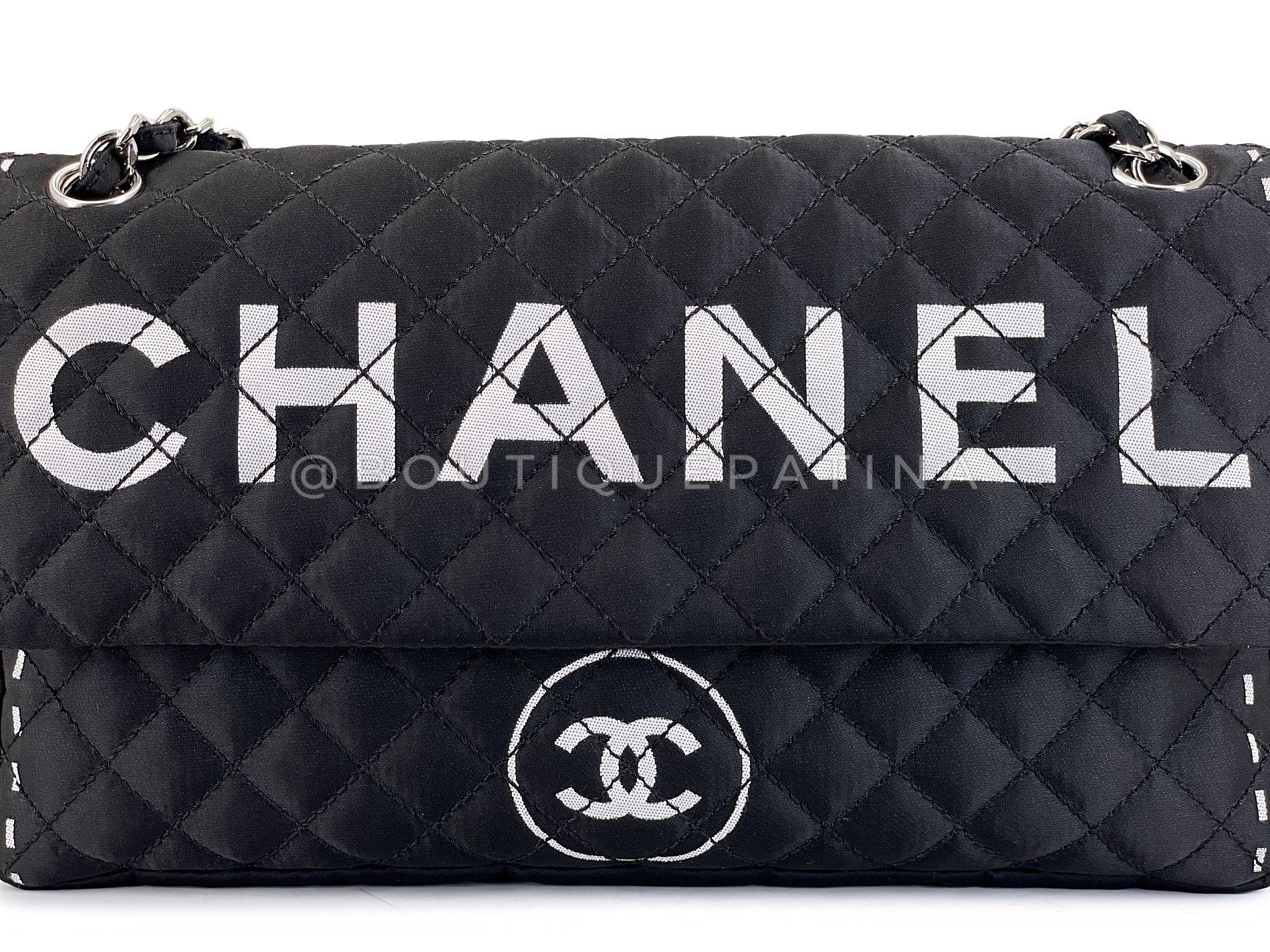 Chanel 2008 Vintage Black Logomania Logo Printed Flap Bag SHW 68523 en vente 3