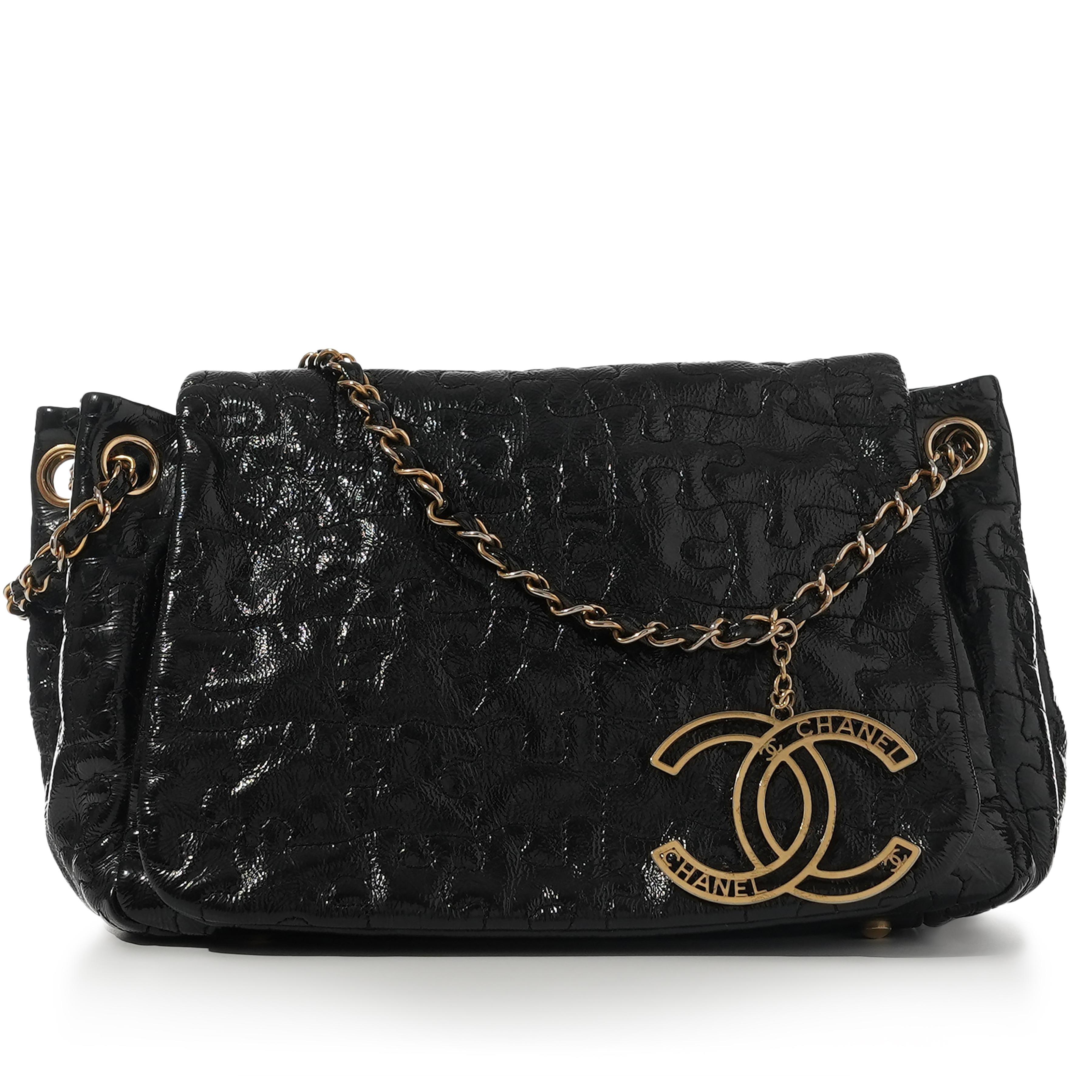 Chanel 2008 Vintage Edición Limitada Bolso de hombro con solapa de rompecabezas de charol en Bueno estado para la venta en Miami, FL