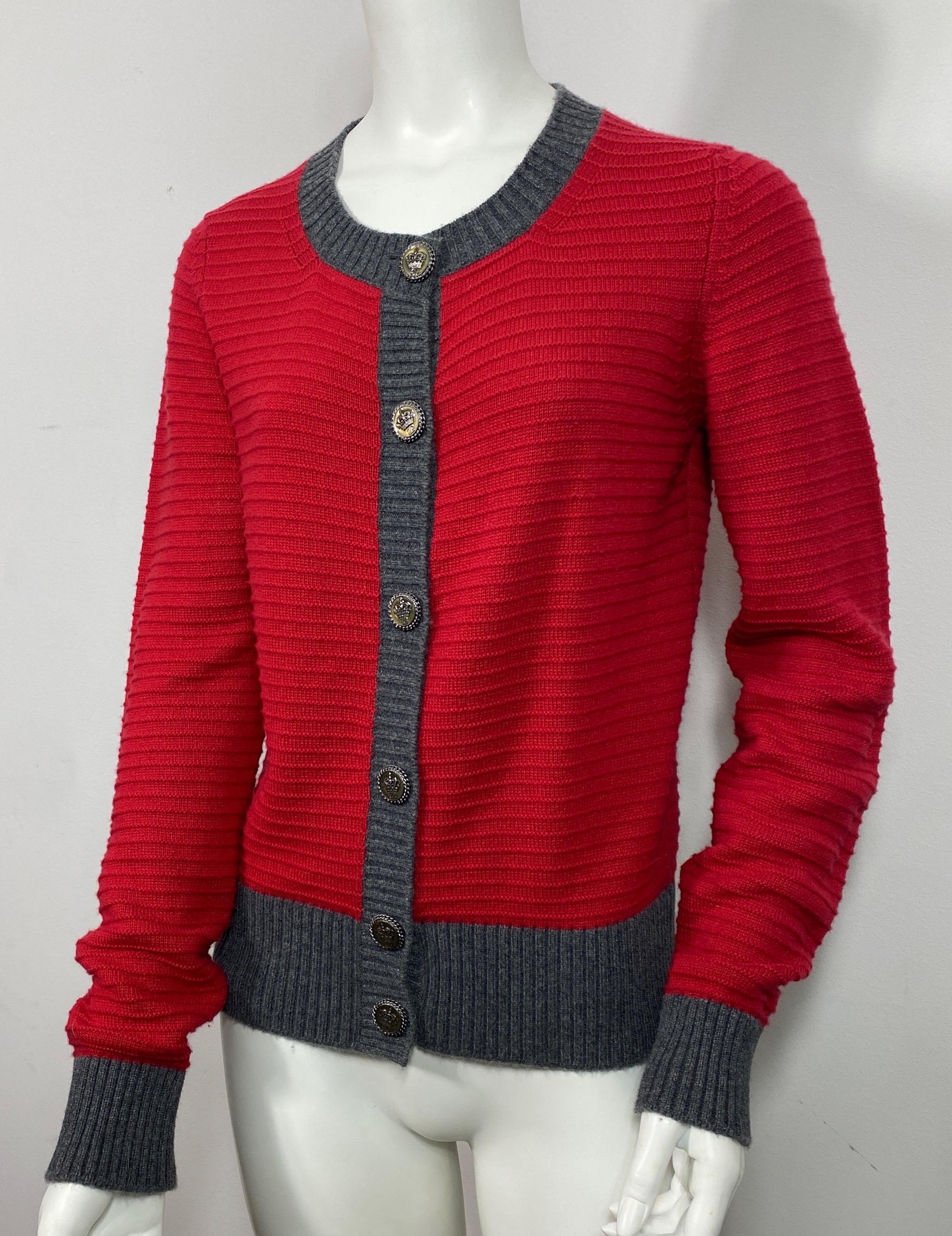 Chanel 2008A Red and Grey Ribbed Knit Cashmere Cardigan-Size 42 In Good Condition In West Palm Beach, FL