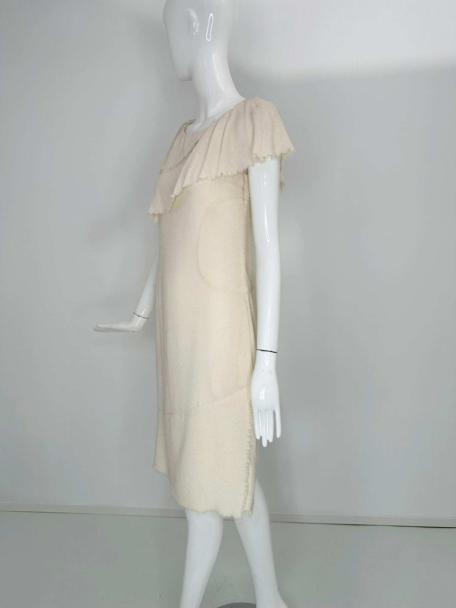 Chanel 2008P White Boucle Raw Edge Ruffle & Hem Day Dress 34 en vente 9