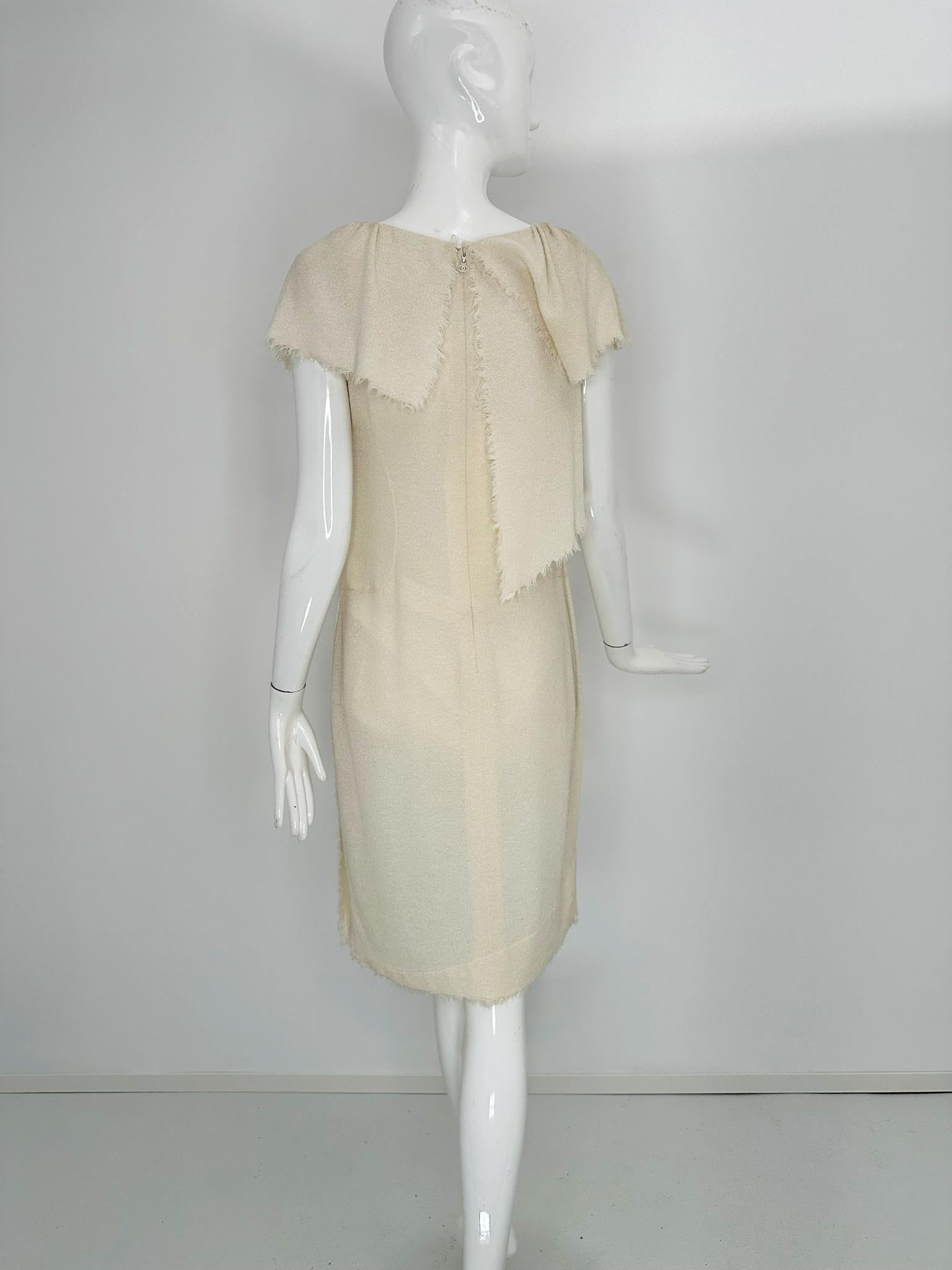Chanel 2008P White Boucle Raw Edge Ruffle & Hem Day Dress 34 en vente 4