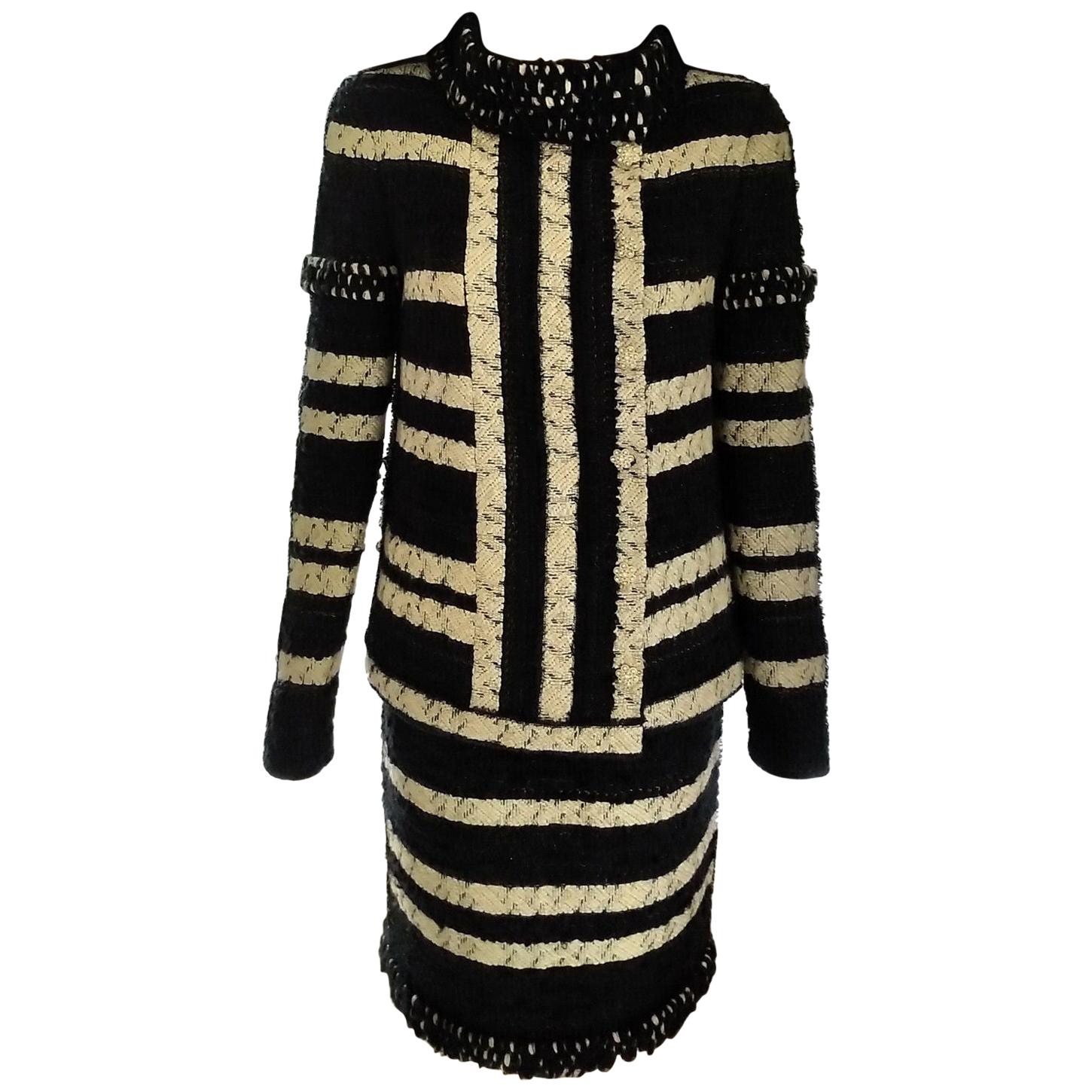 Chanel 2009 09A Black & Beige Paris-Moscow Gripoix Jacket Skirt Suit FR 40/ US 8 For Sale