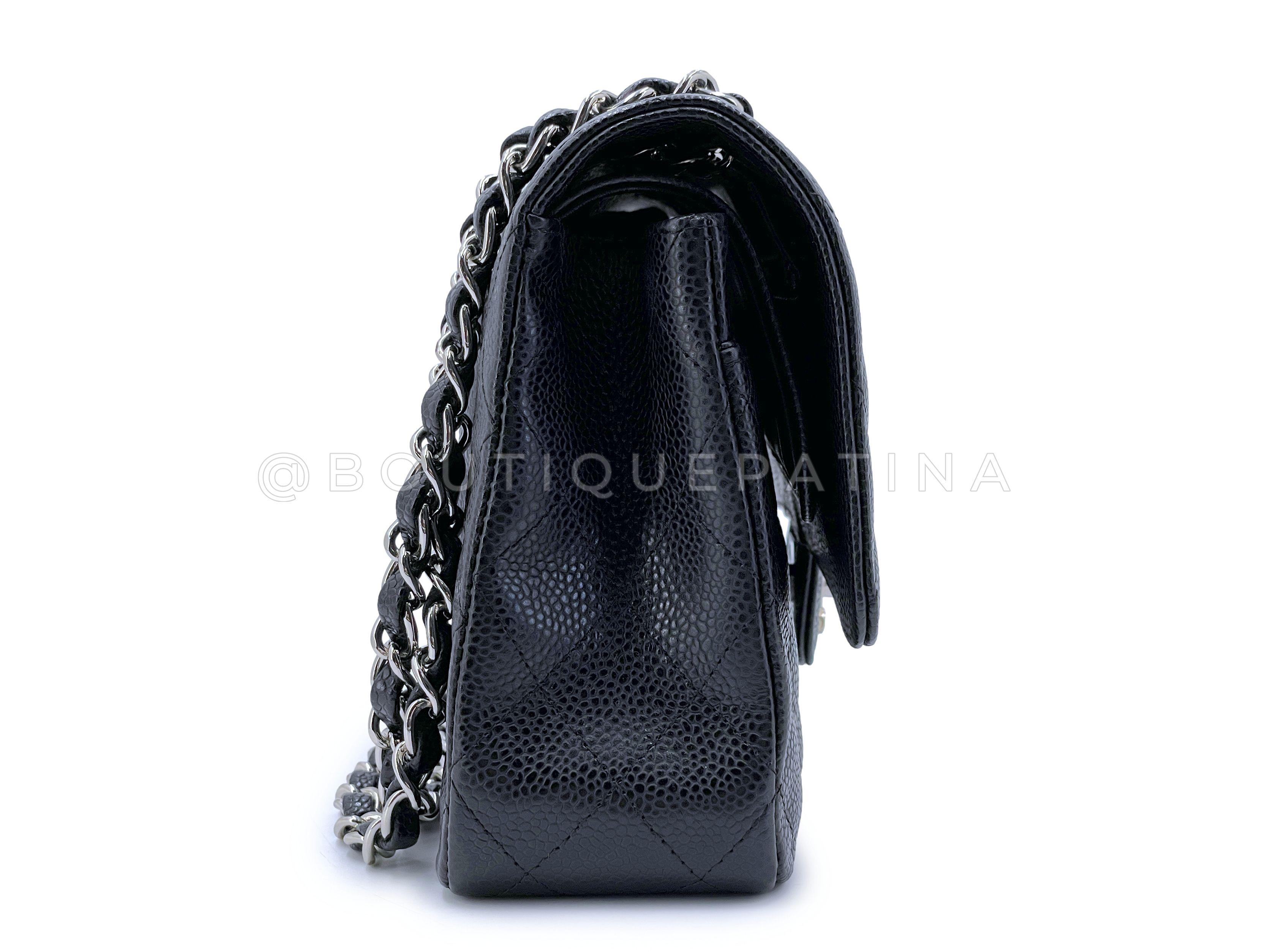 Chanel 2009 Black Caviar Medium Classic Double Flap Bag SHW  65078 In Excellent Condition For Sale In Costa Mesa, CA