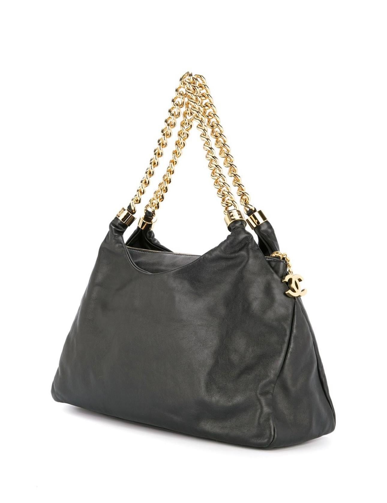 Chanel 2009 CC Logo Thick Chain Black Calfskin Hobo Shoulder Tote  For Sale 1