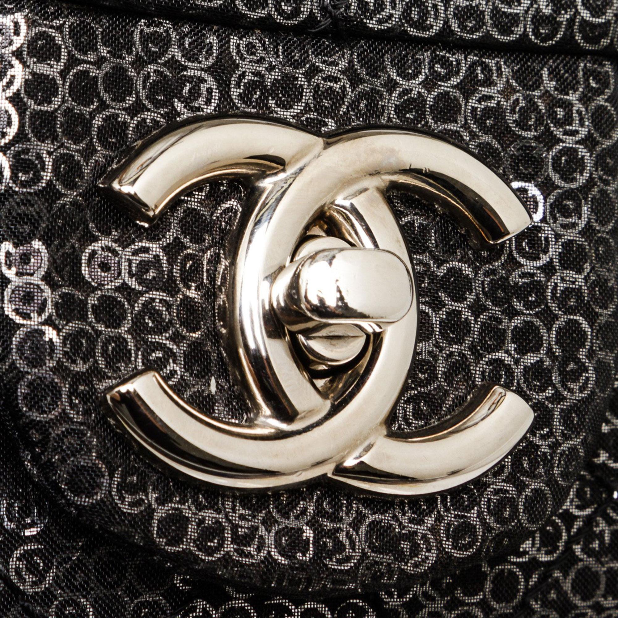 Chanel 2009 Classic Flap Hidden Mesh Medium Black Sequins Shoulder Bag For Sale 3